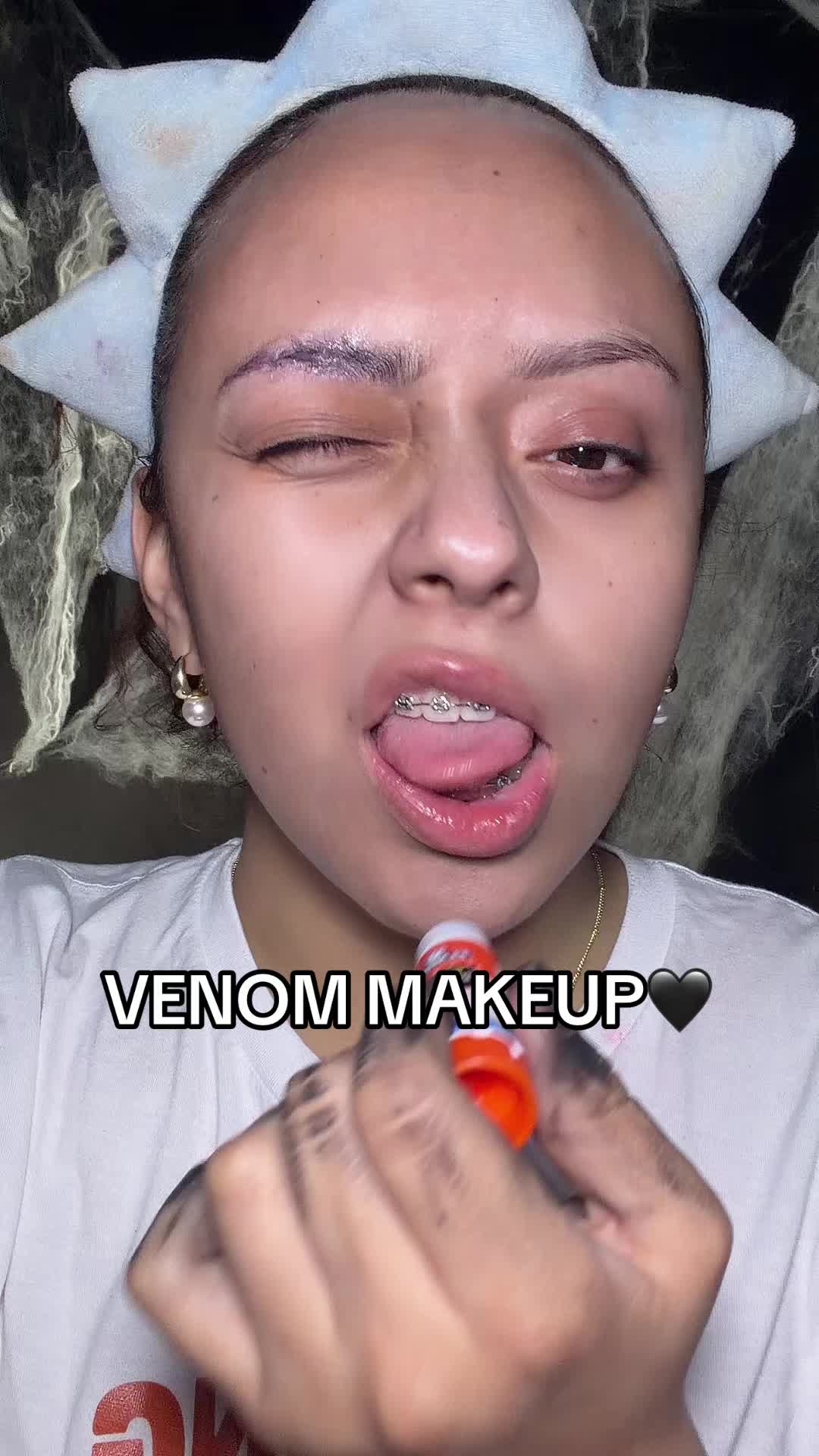 @aolanymorie