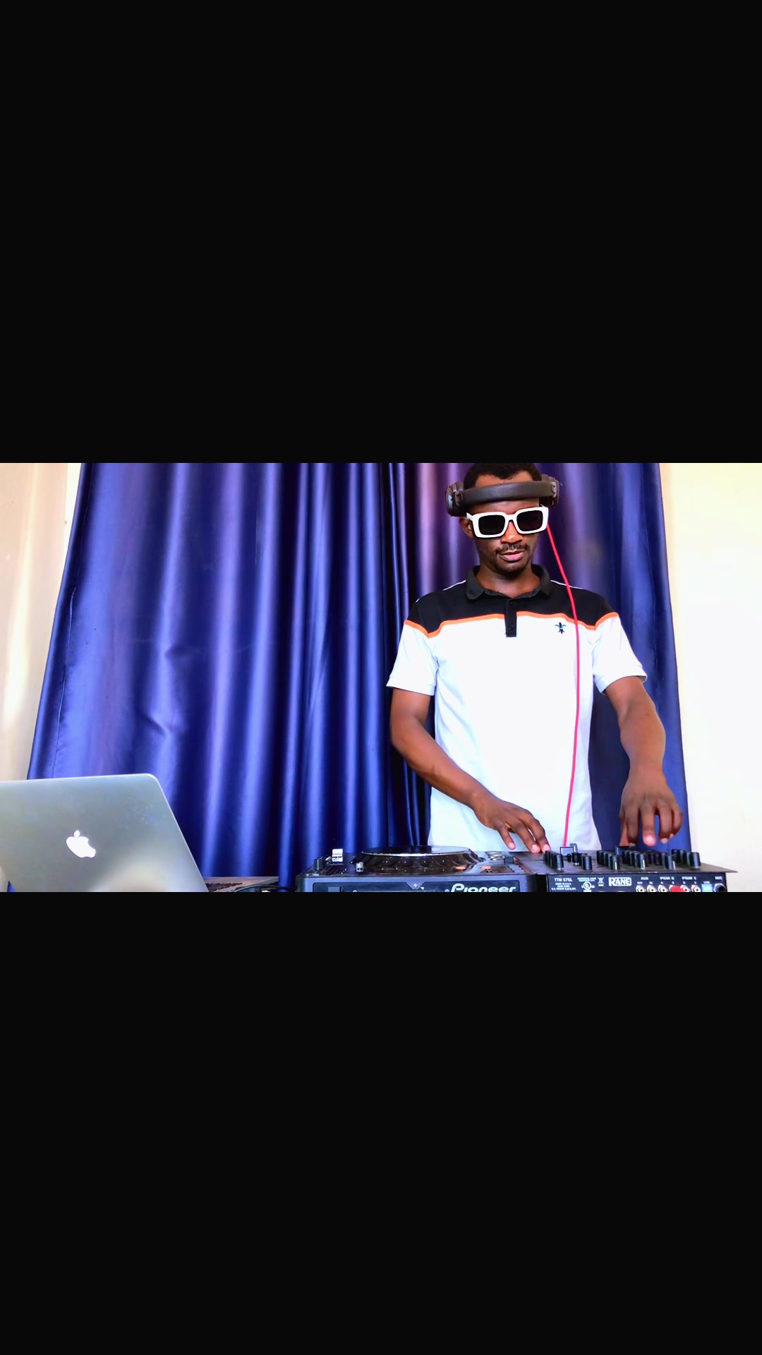 @DJ LEON UG