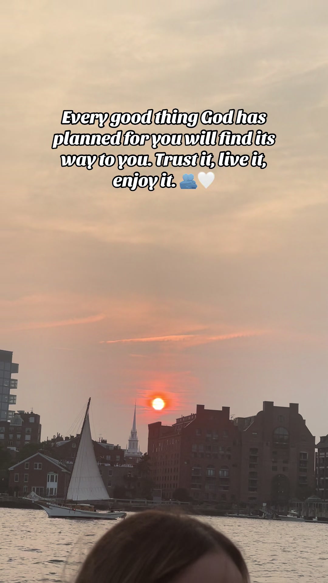 @CrissannyUben.