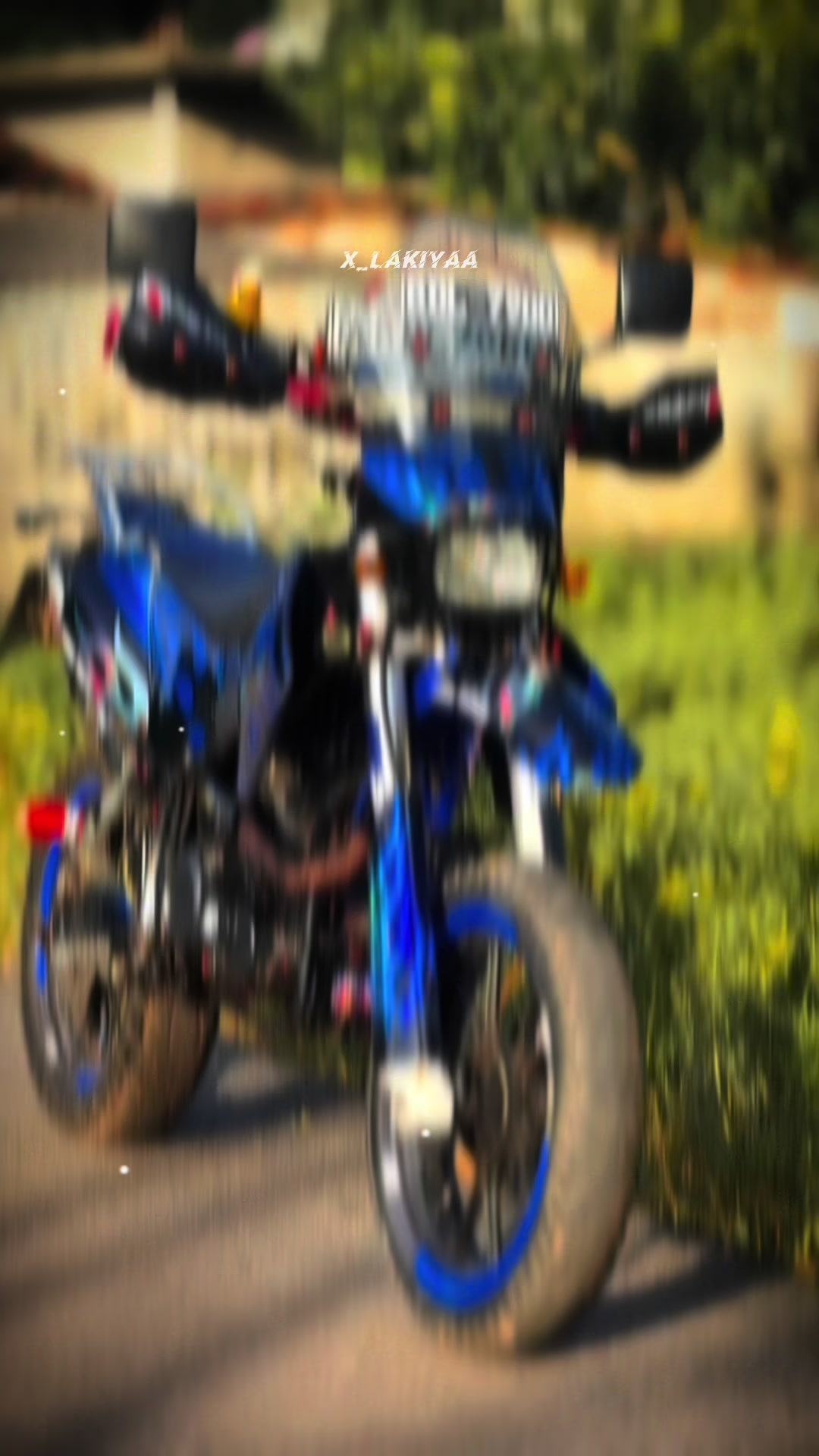 @𝑿_𝒍𝒂𝒌𝒊𝒚𝒂🪐🤍
