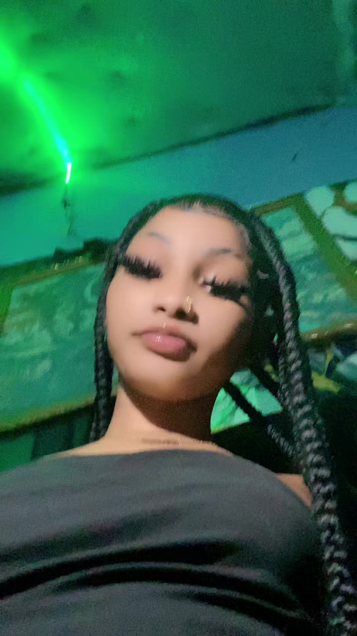 @Pretty_R🕷️