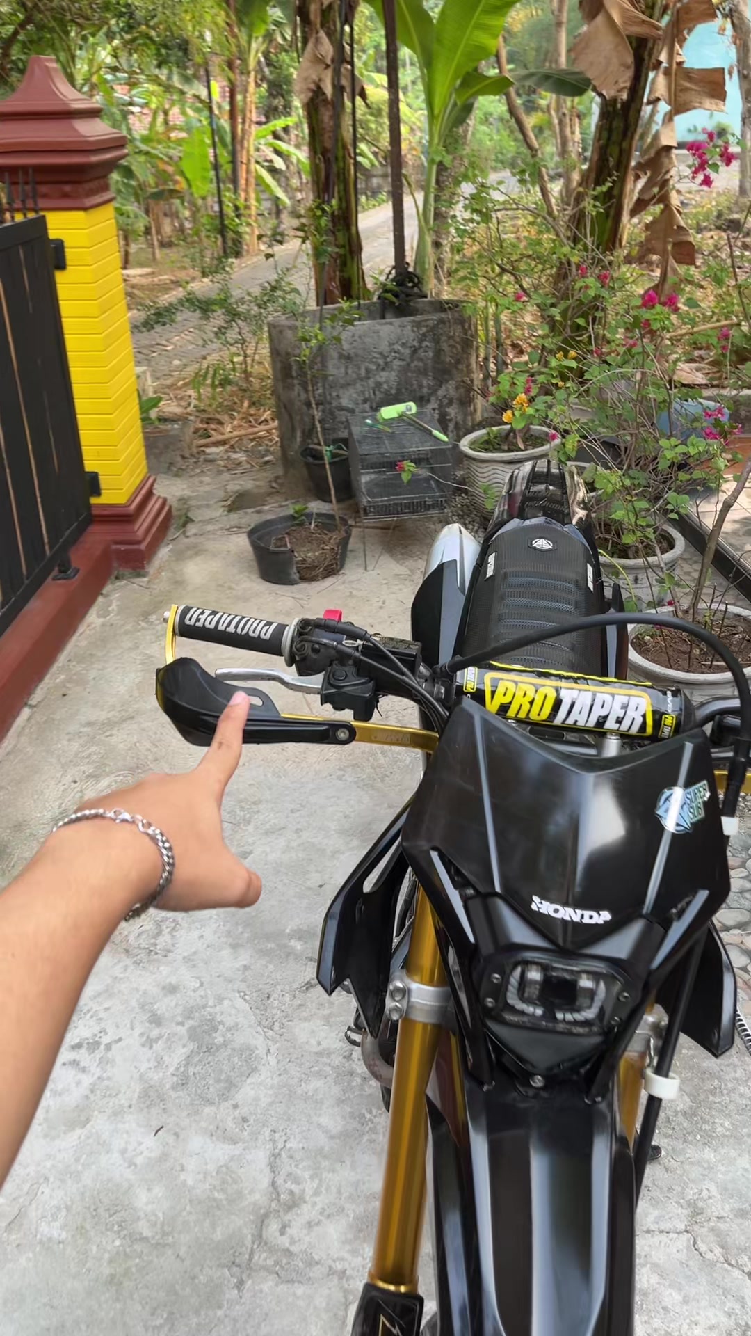 @Deofebrianstore