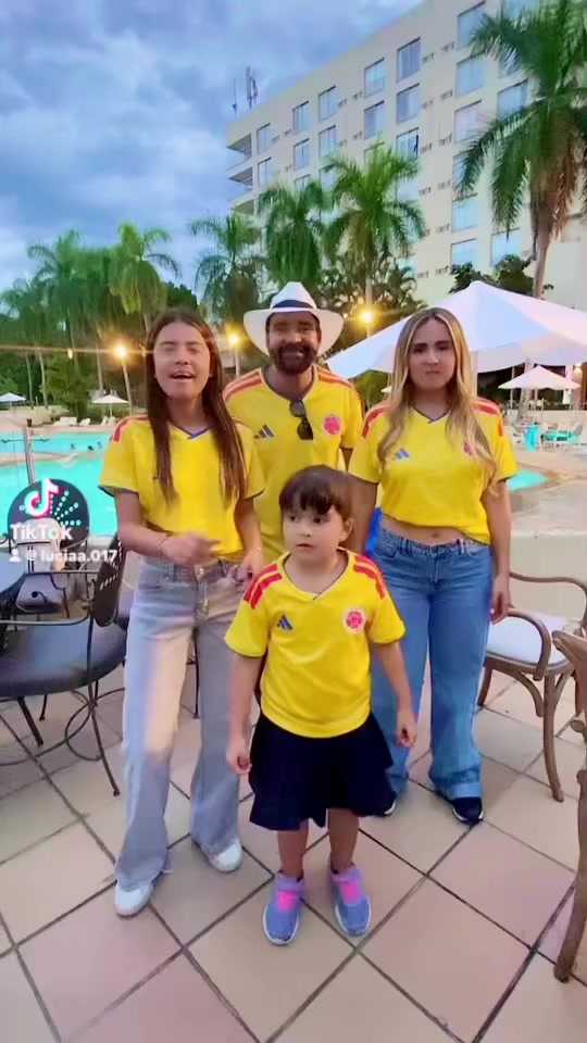 @#FirmePorLaPatria
