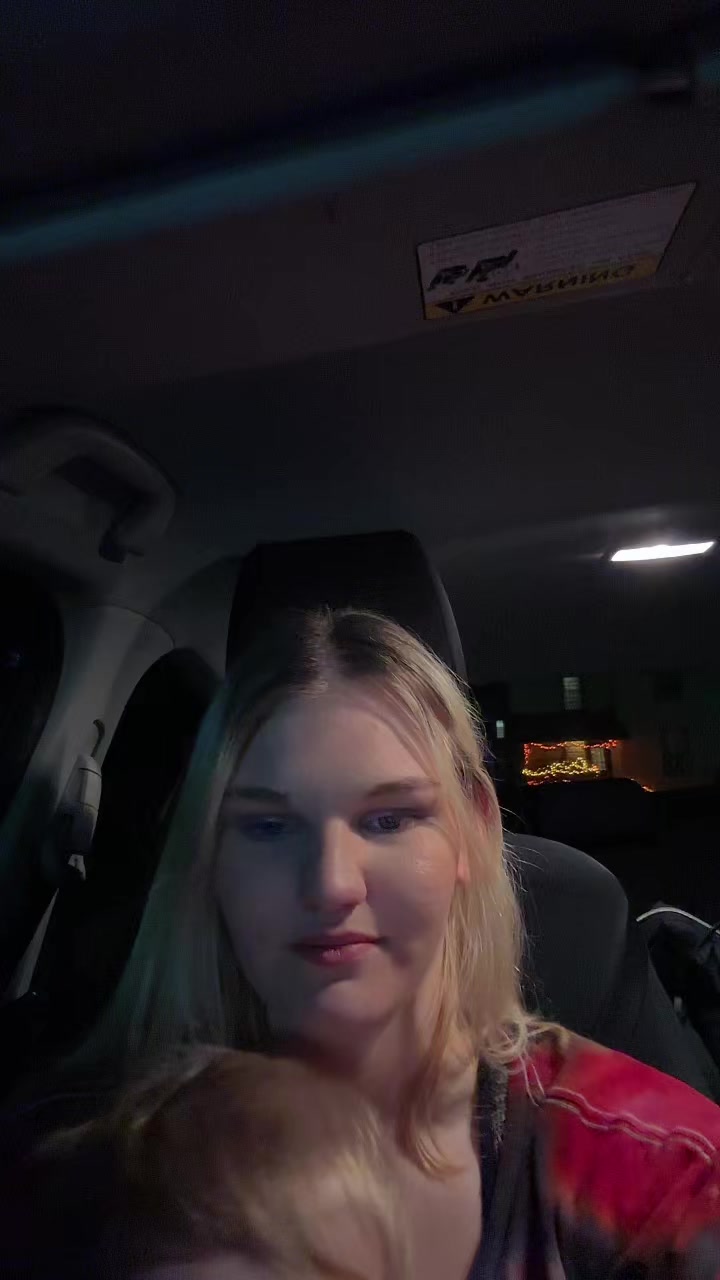 @stephaniehoutz