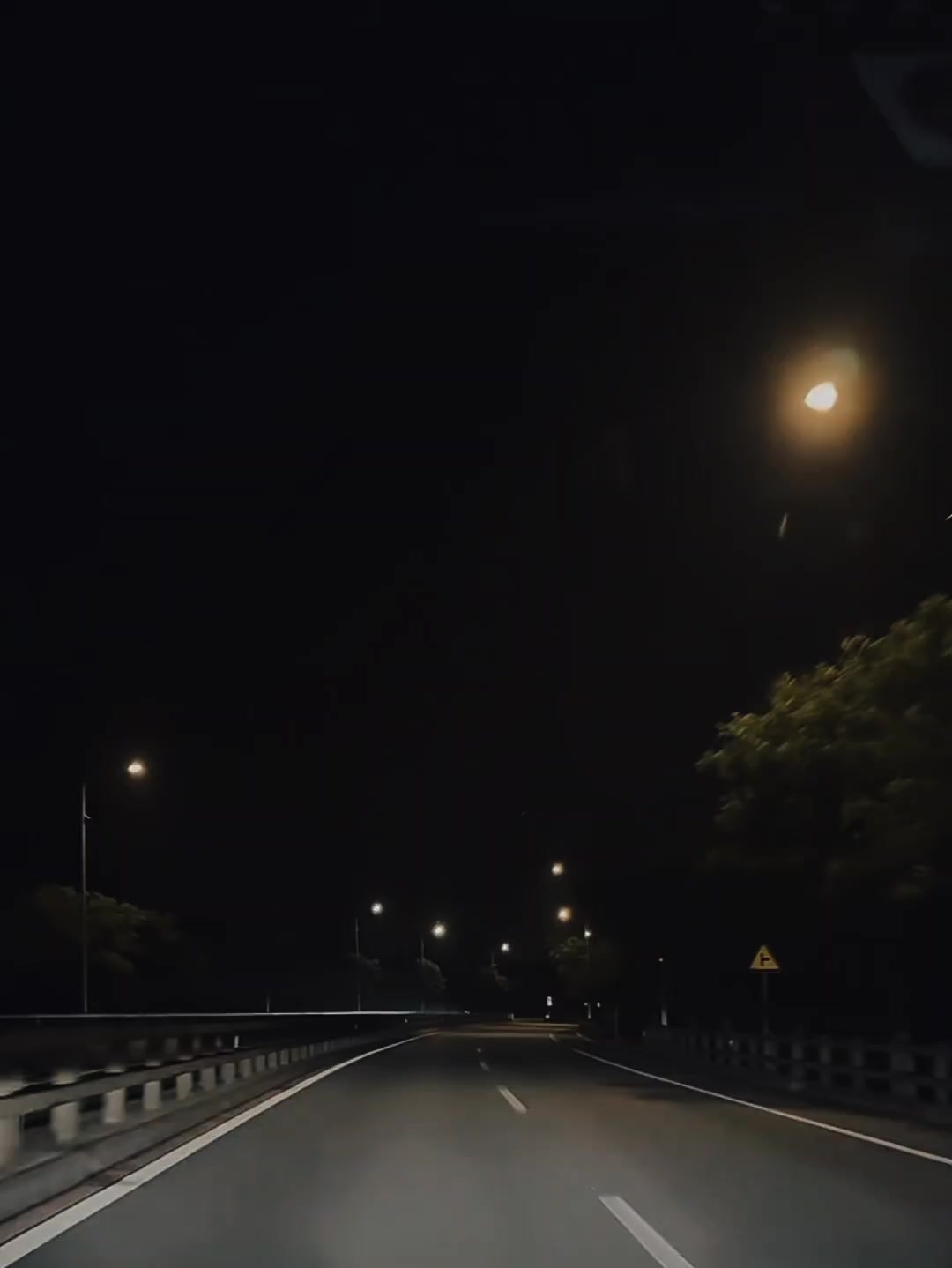 @𝗯𝘆.𝘀𝘁𝗼𝗿𝘆'𝘀𝗶𝗮🥶