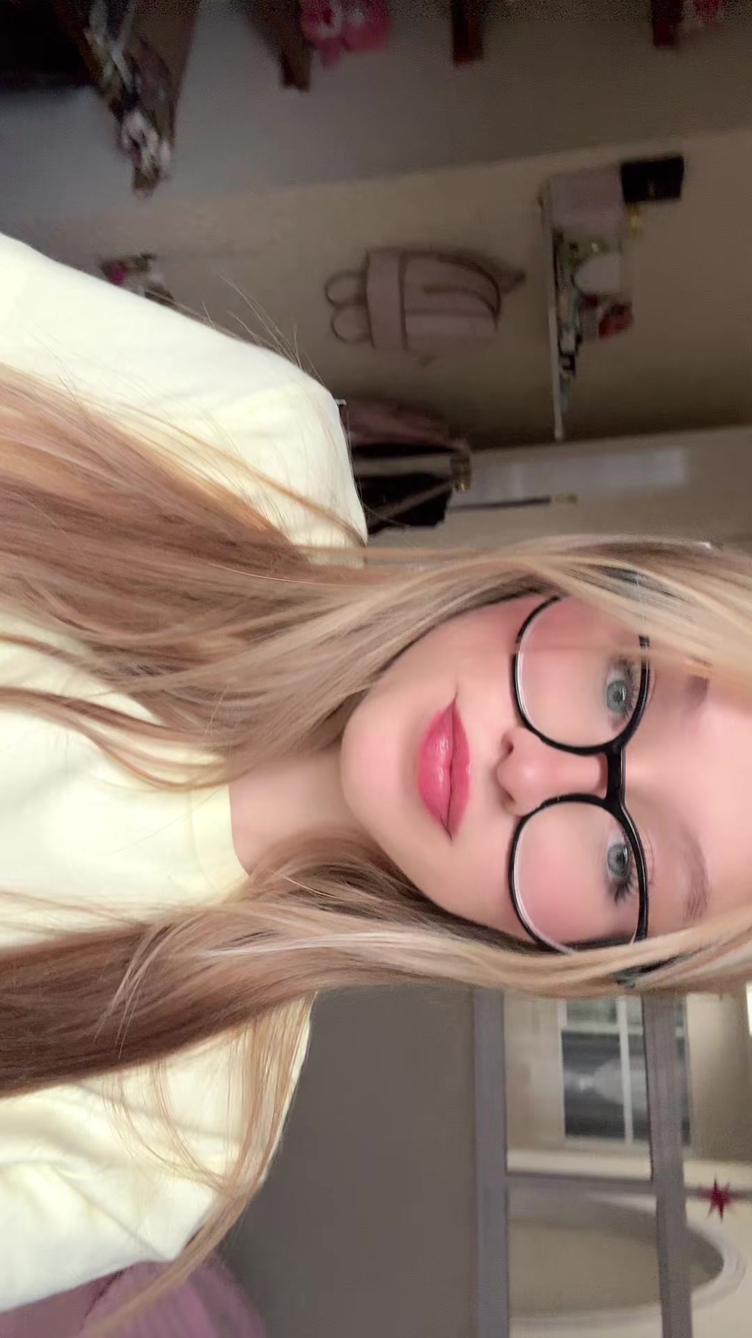 @V a l