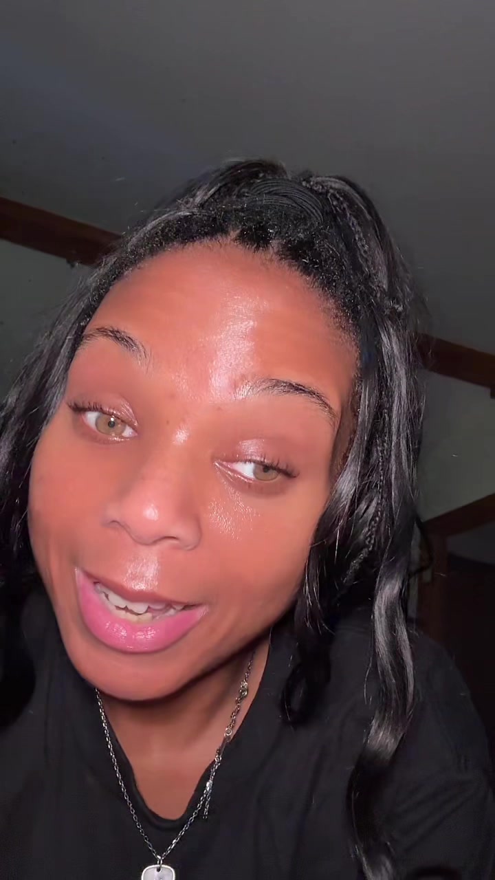 @Vanessa Unsupervised | UGC