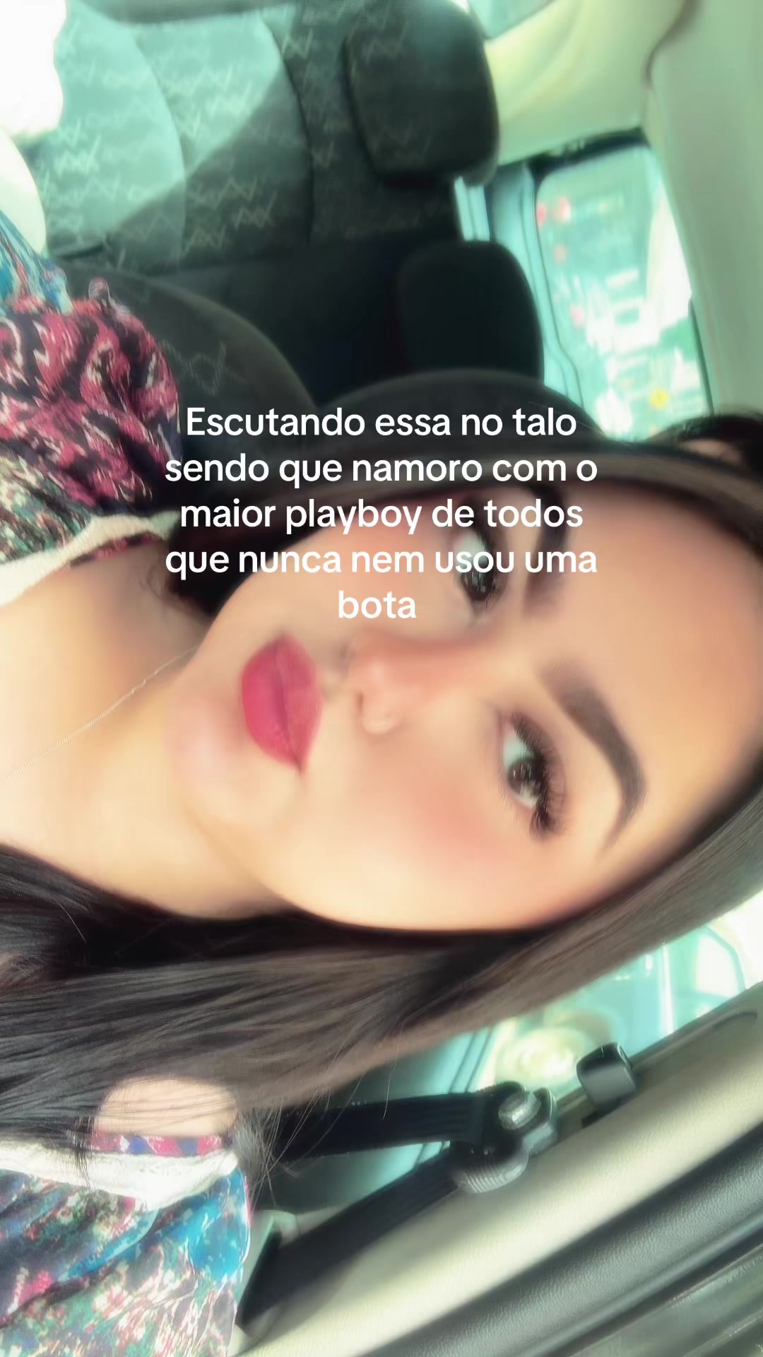 @Victória Nogueira
