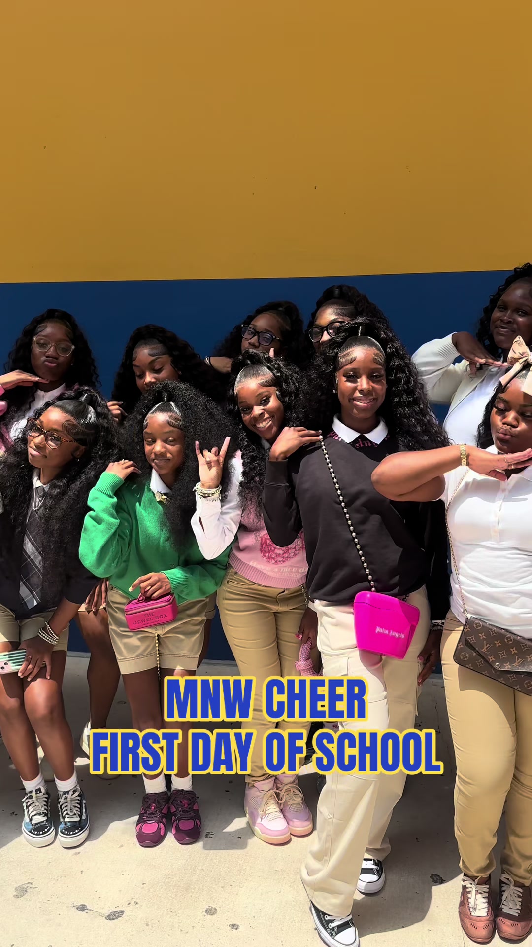 @MNW CHEER