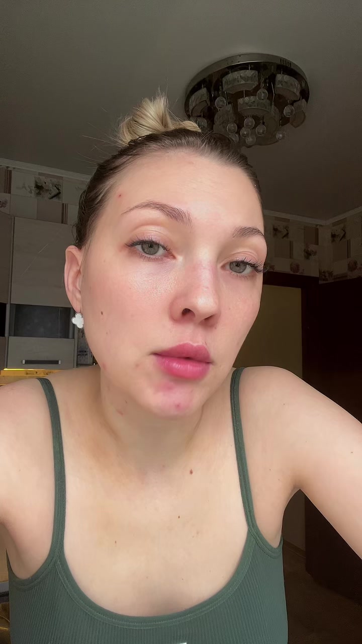 @ЖИЗНЬ ИСПЫТЫВАЕТ
