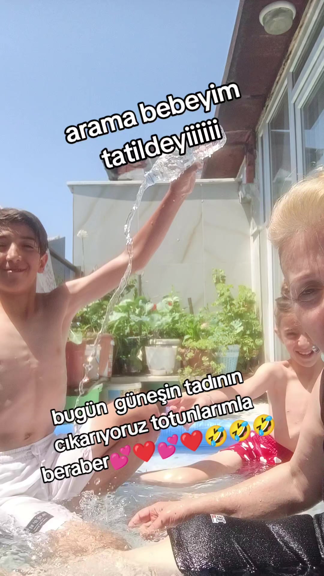 @her yüzüne gülene dost sanma