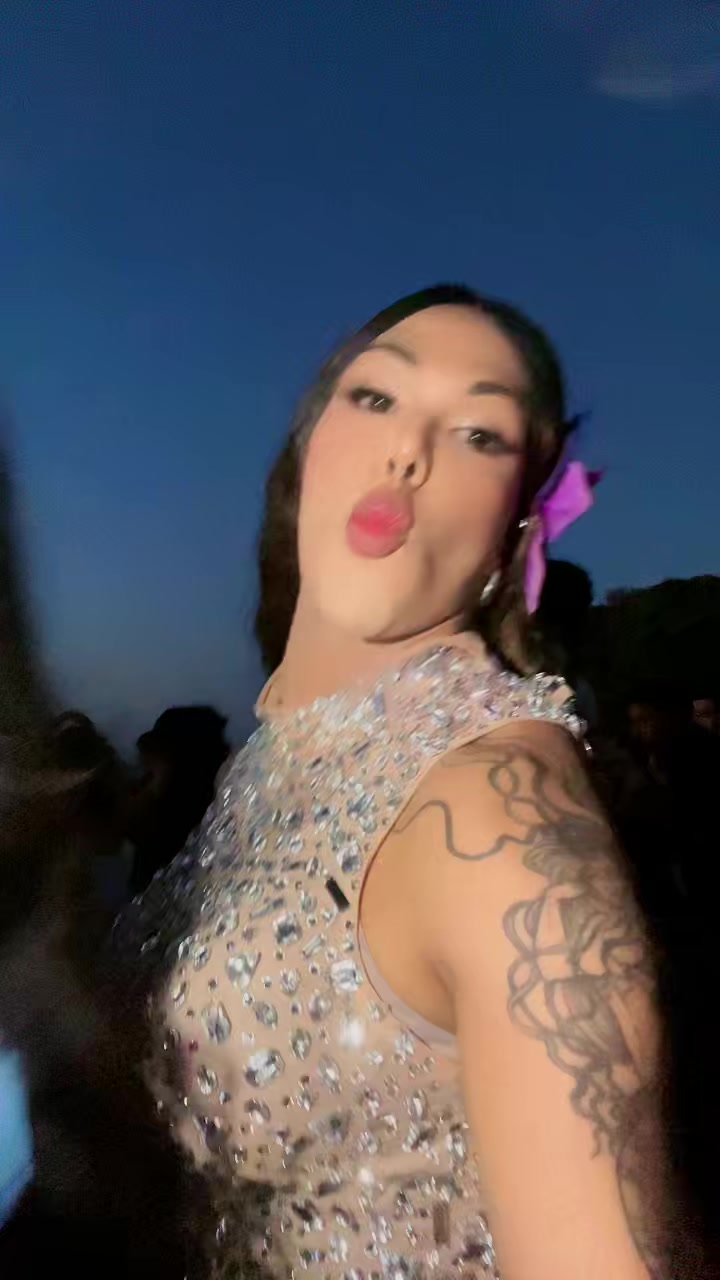 @VICKYFLOWERS_BEAUTYSHINES🌺👑✨