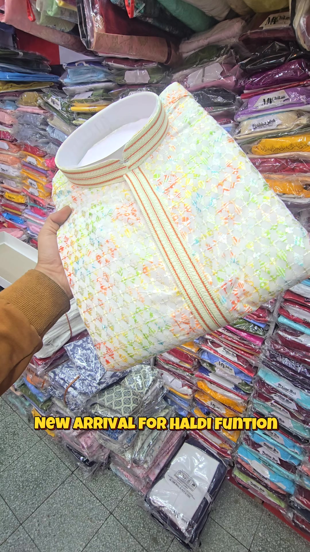 @Aarushi Collection Center