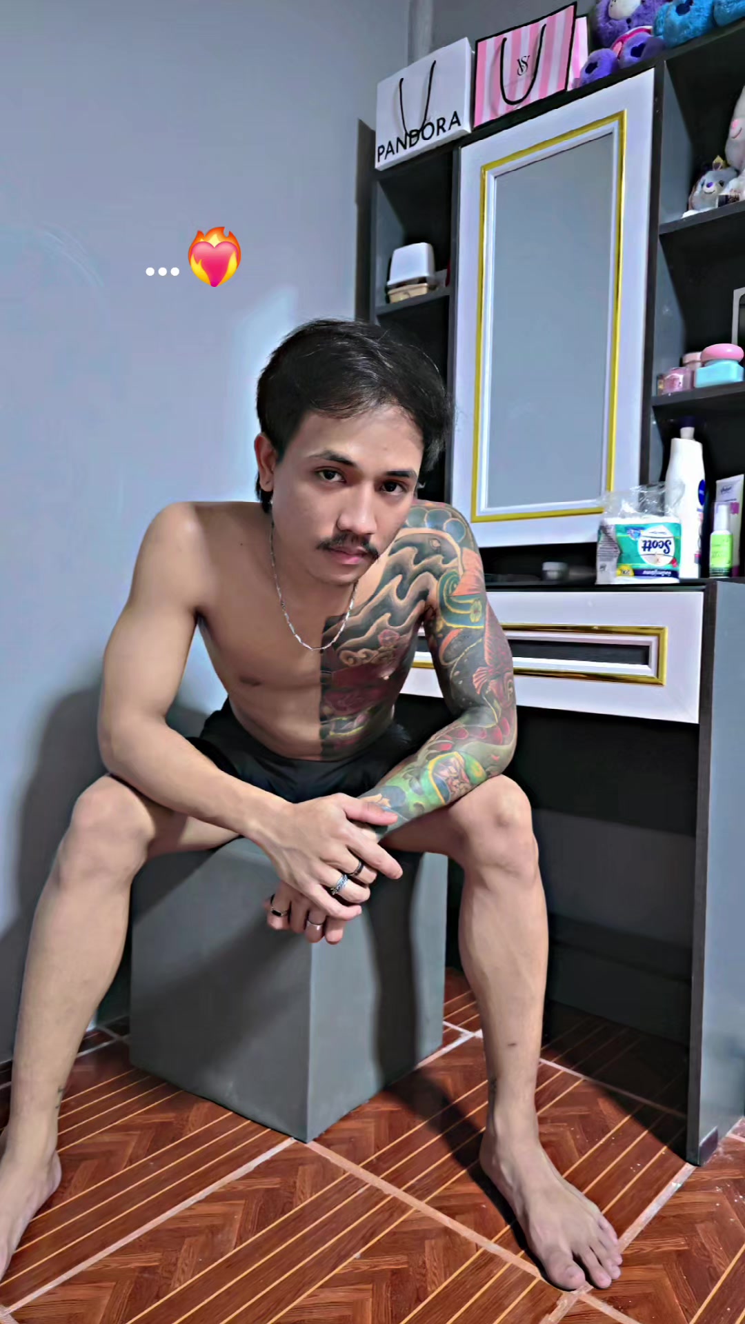 @อาร์ม วุฒิกร