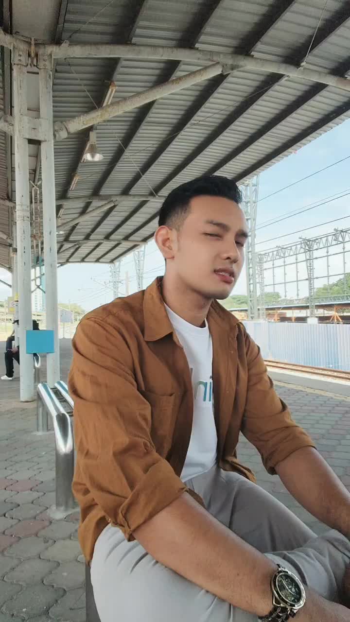 @🇲🇲K M T🇲🇾(တပ်ကုန်းသားလေး)