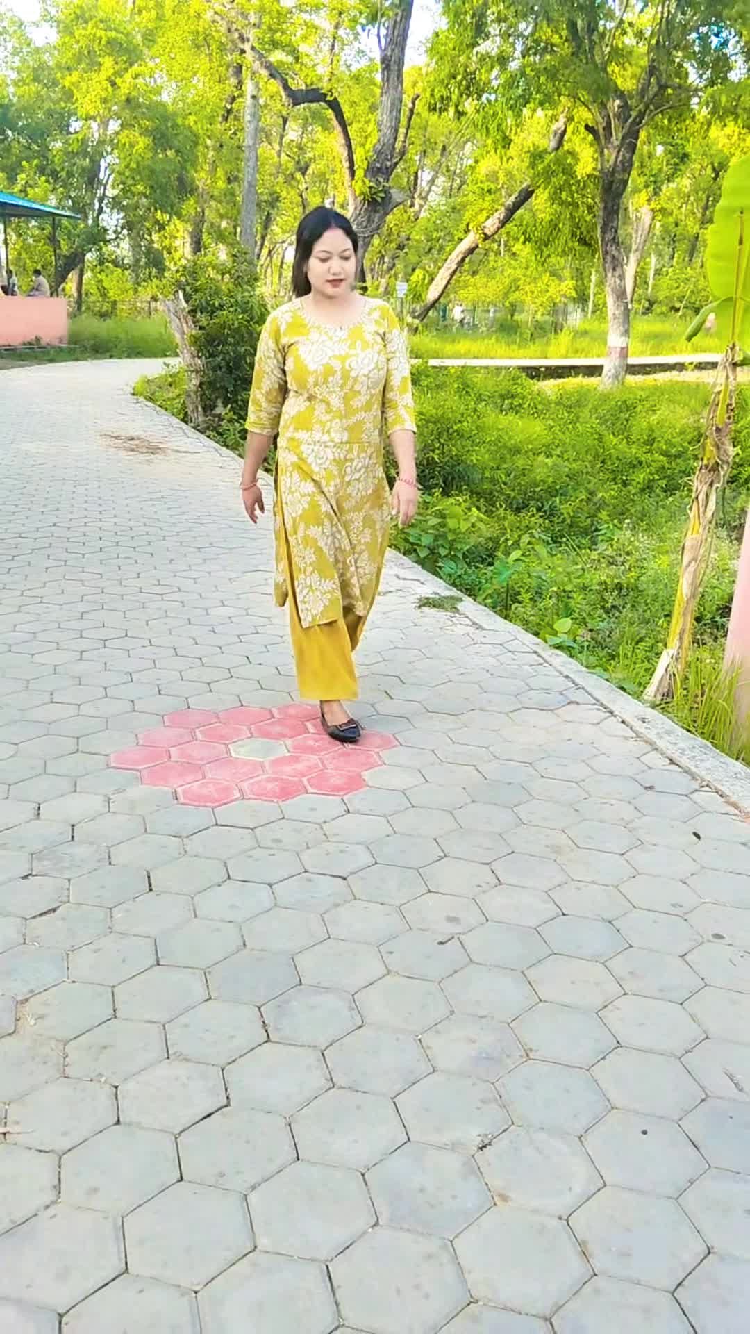 @Ms AaniyaThakur🦋 👑🫰