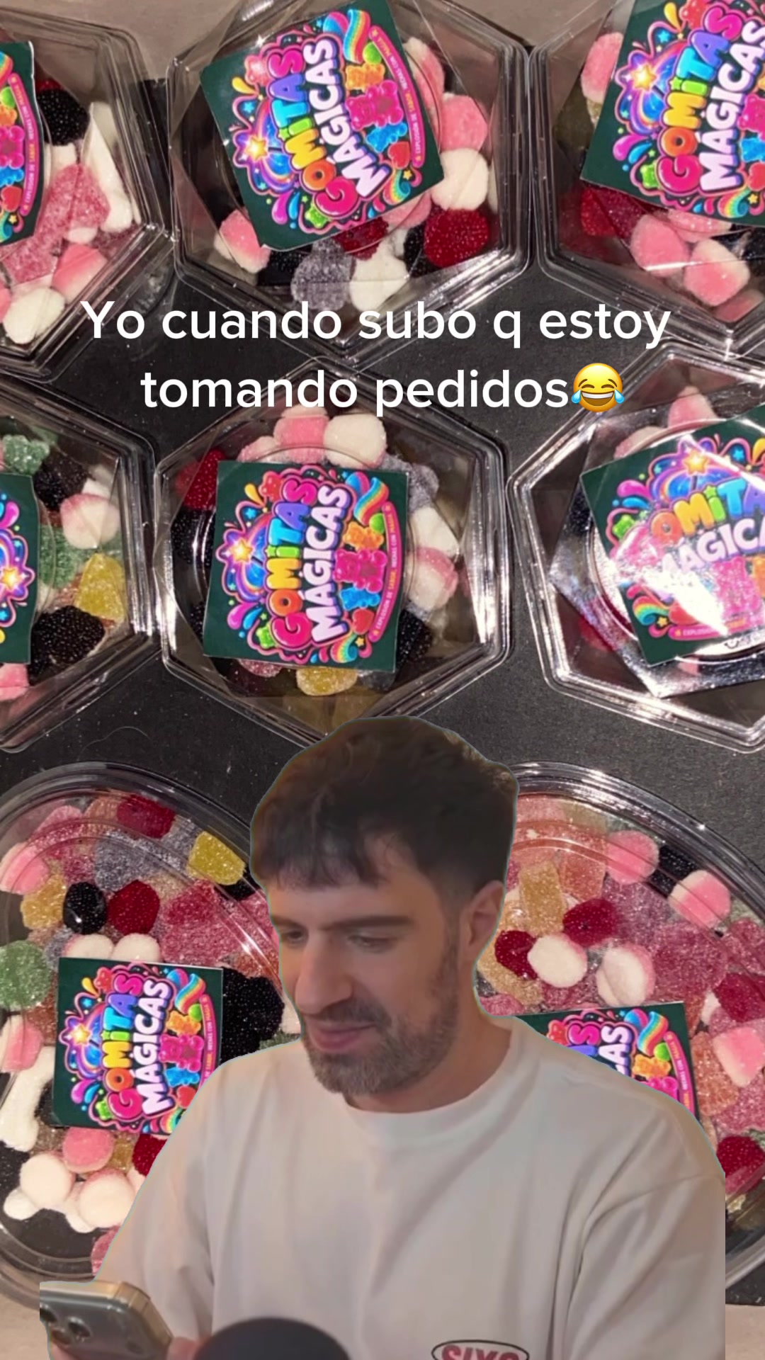 @Ari Acuña