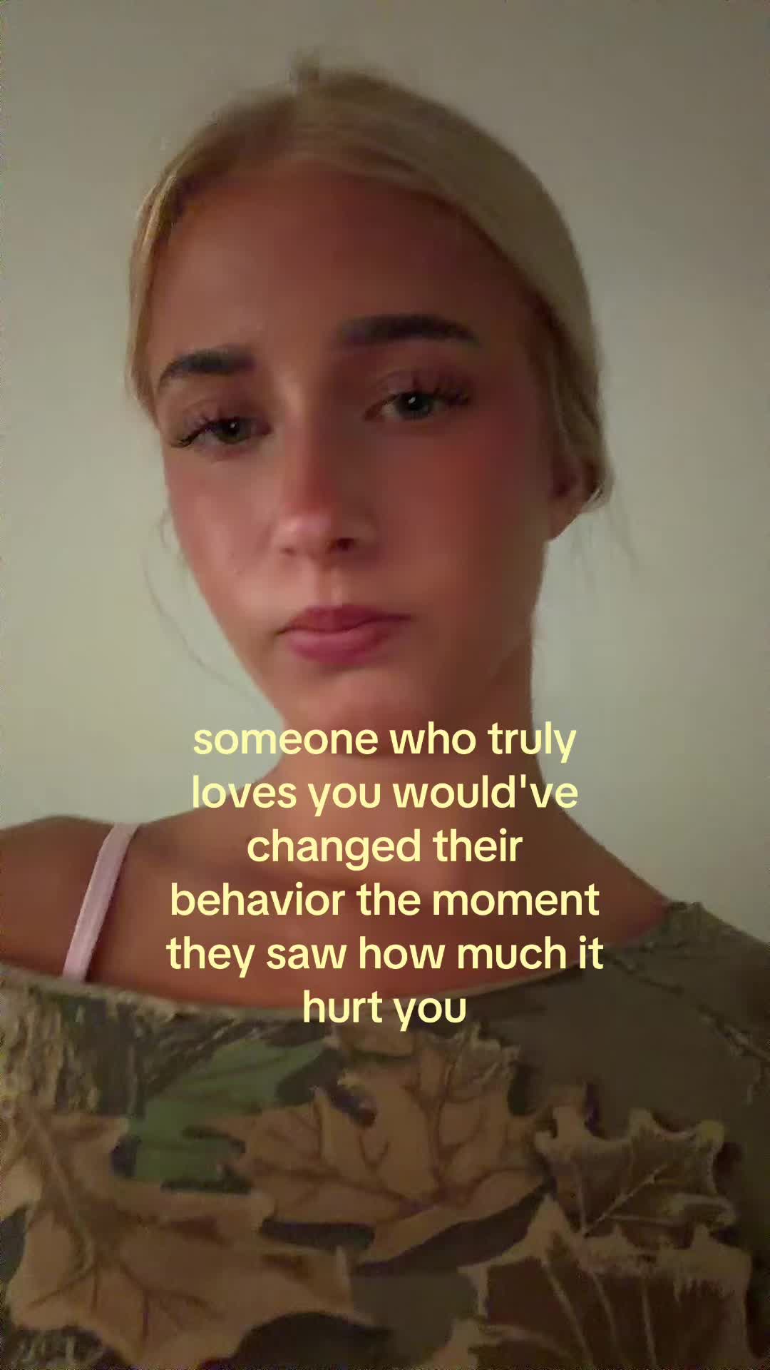 @theelliebarker