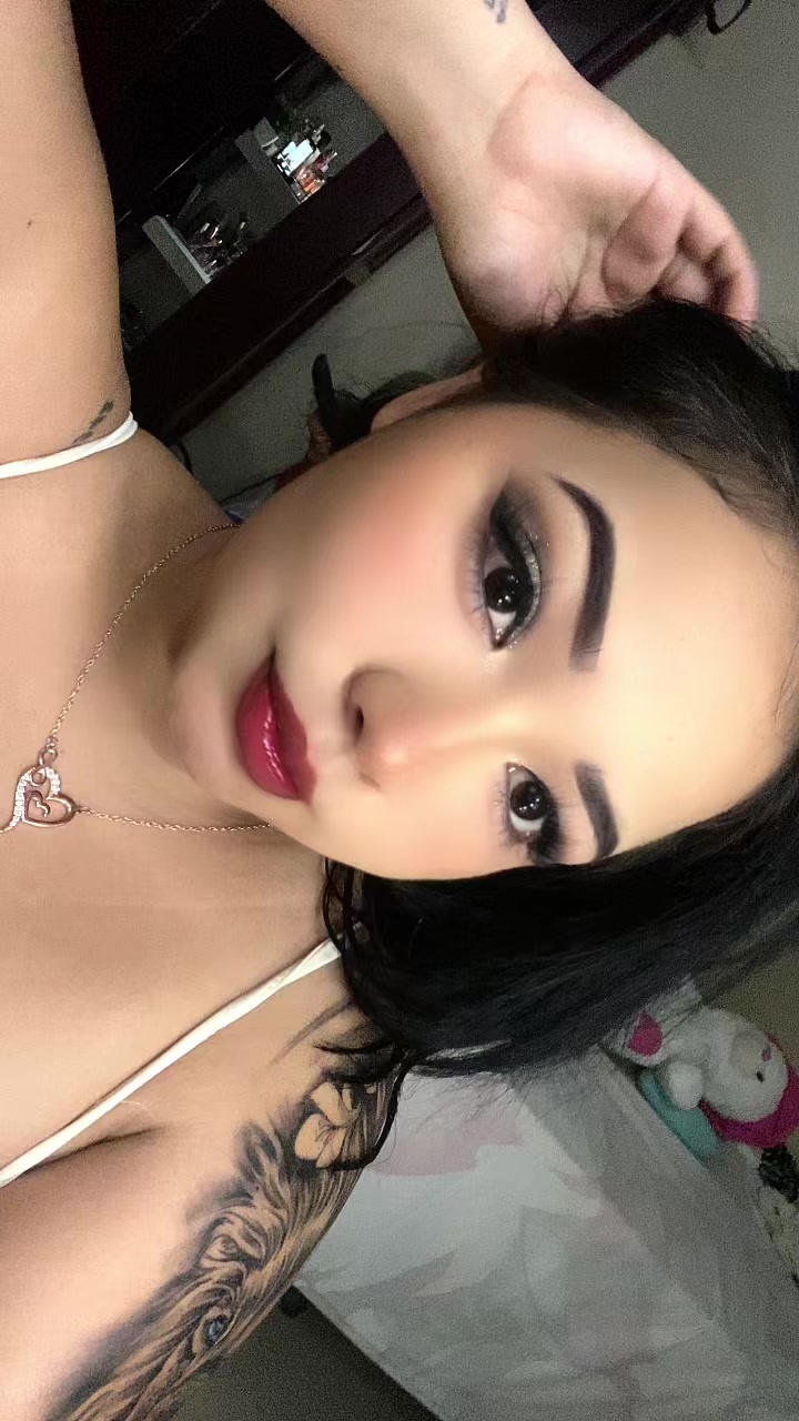 @Yari🍒🫦🕷️