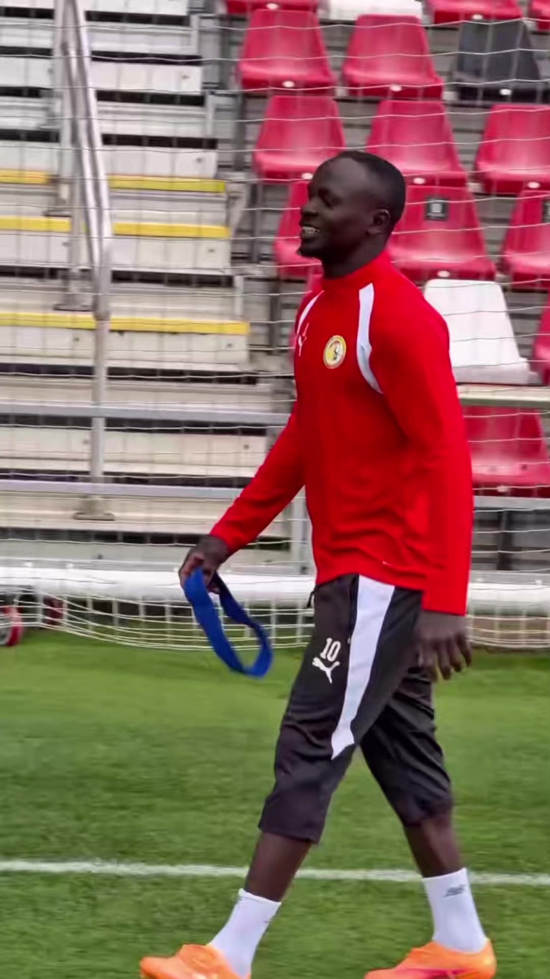 @SADIO MAN&Eacute; 10 Officiel