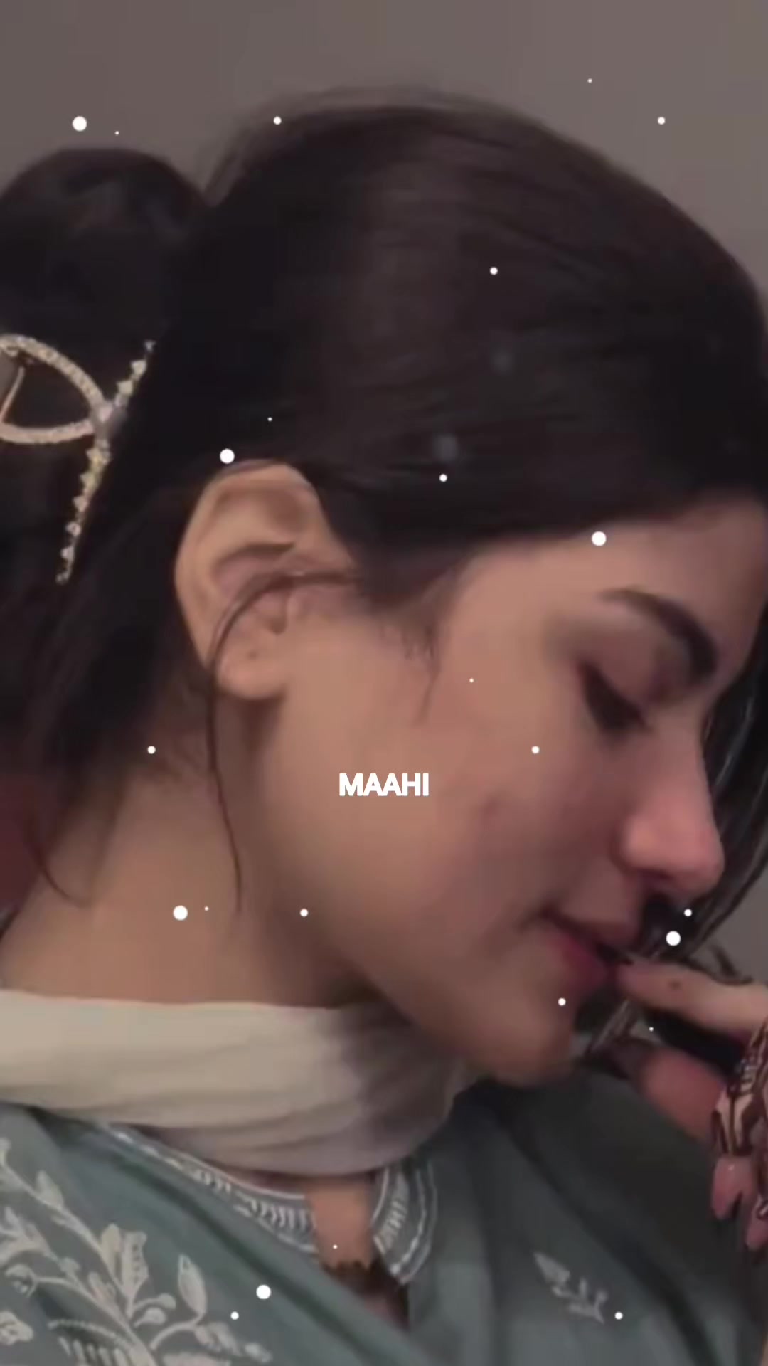 @MAAHI QUEEN 👑
