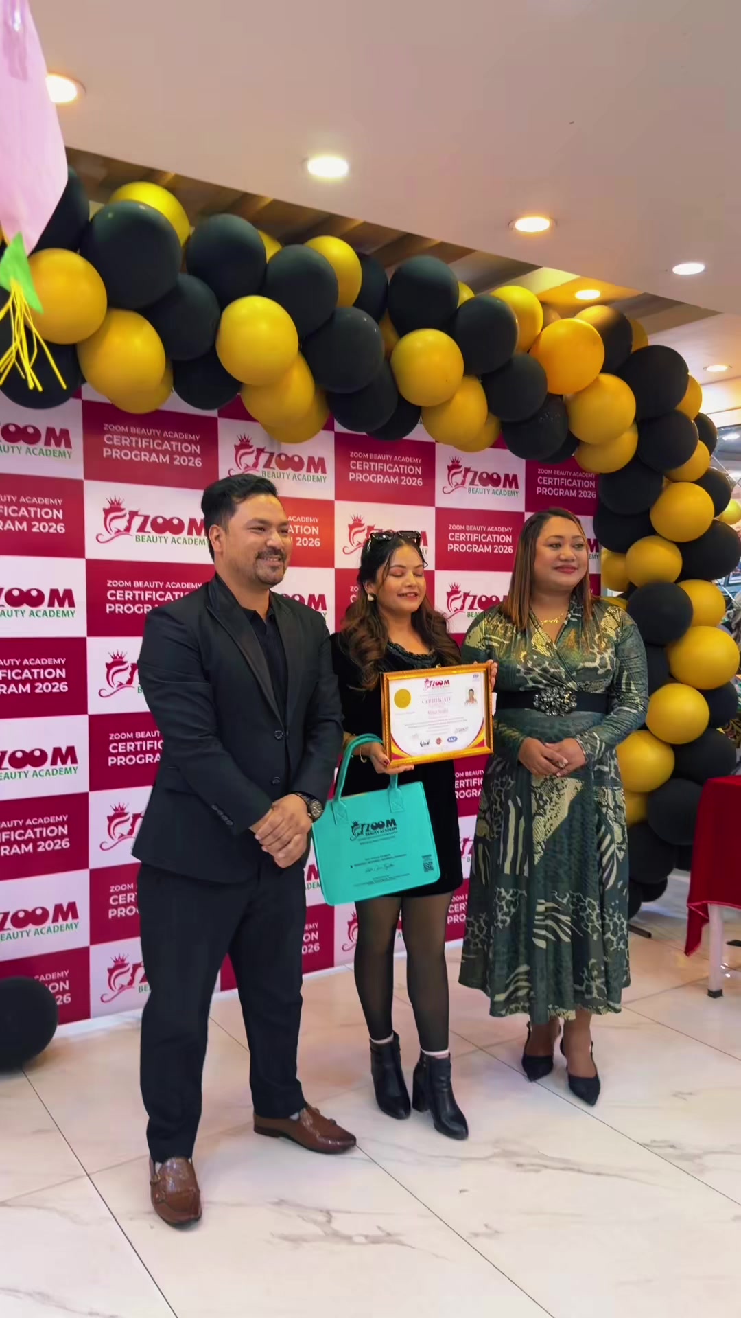 @ZOOM BEAUTY ACADEMY