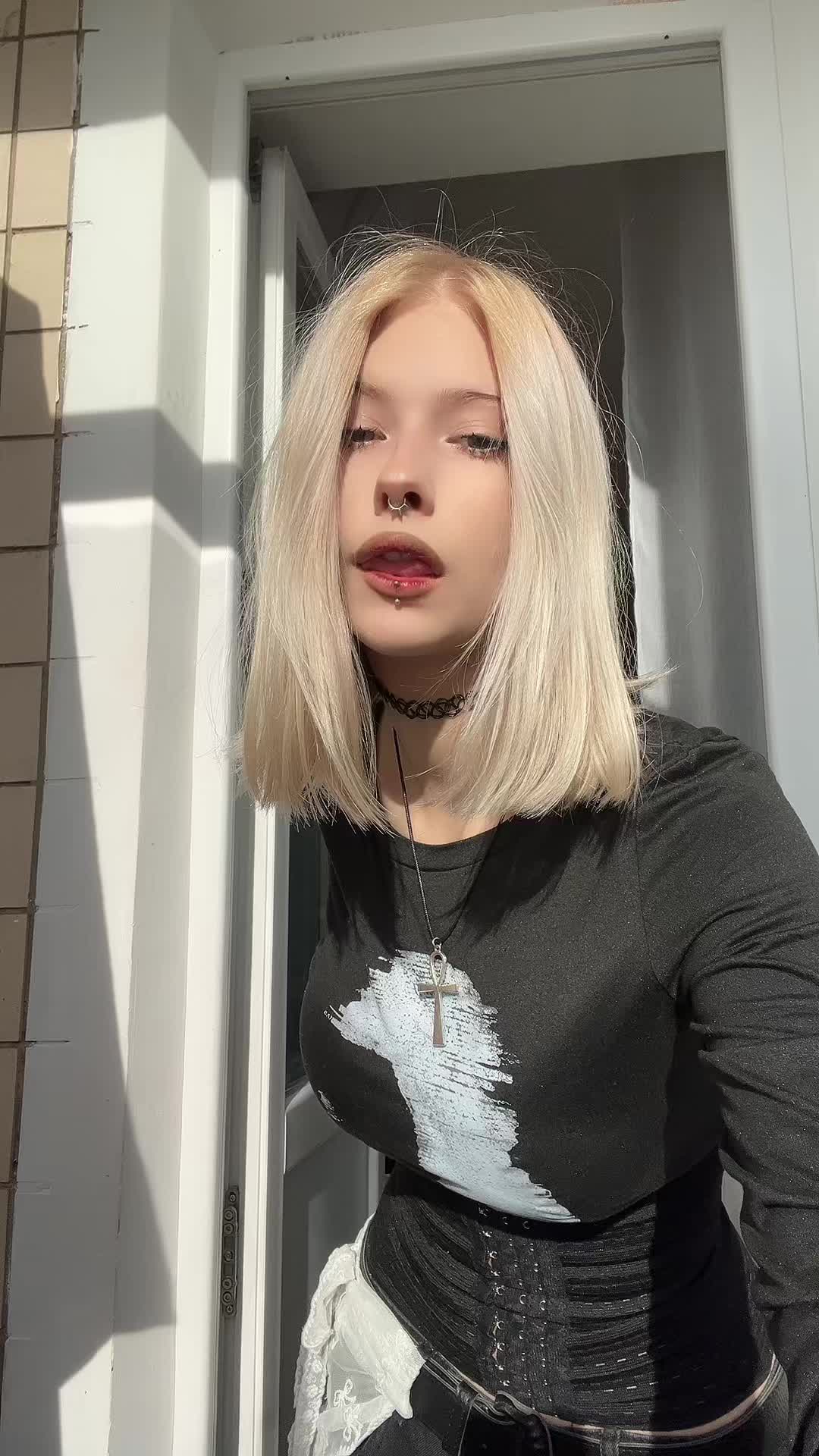 @Тгк: буба нападает🧝♀️