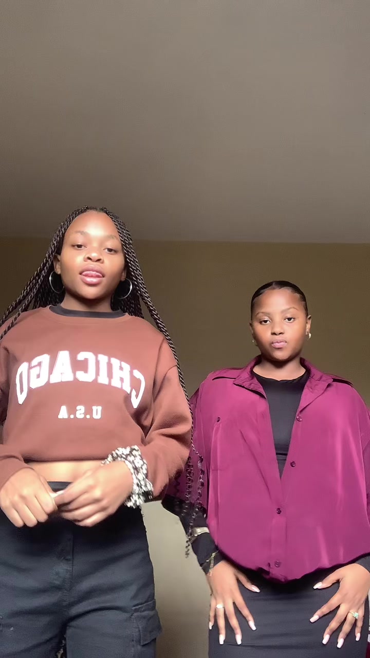 @𝐵𝓇𝒾𝓉𝓃𝑒𝓎🦋