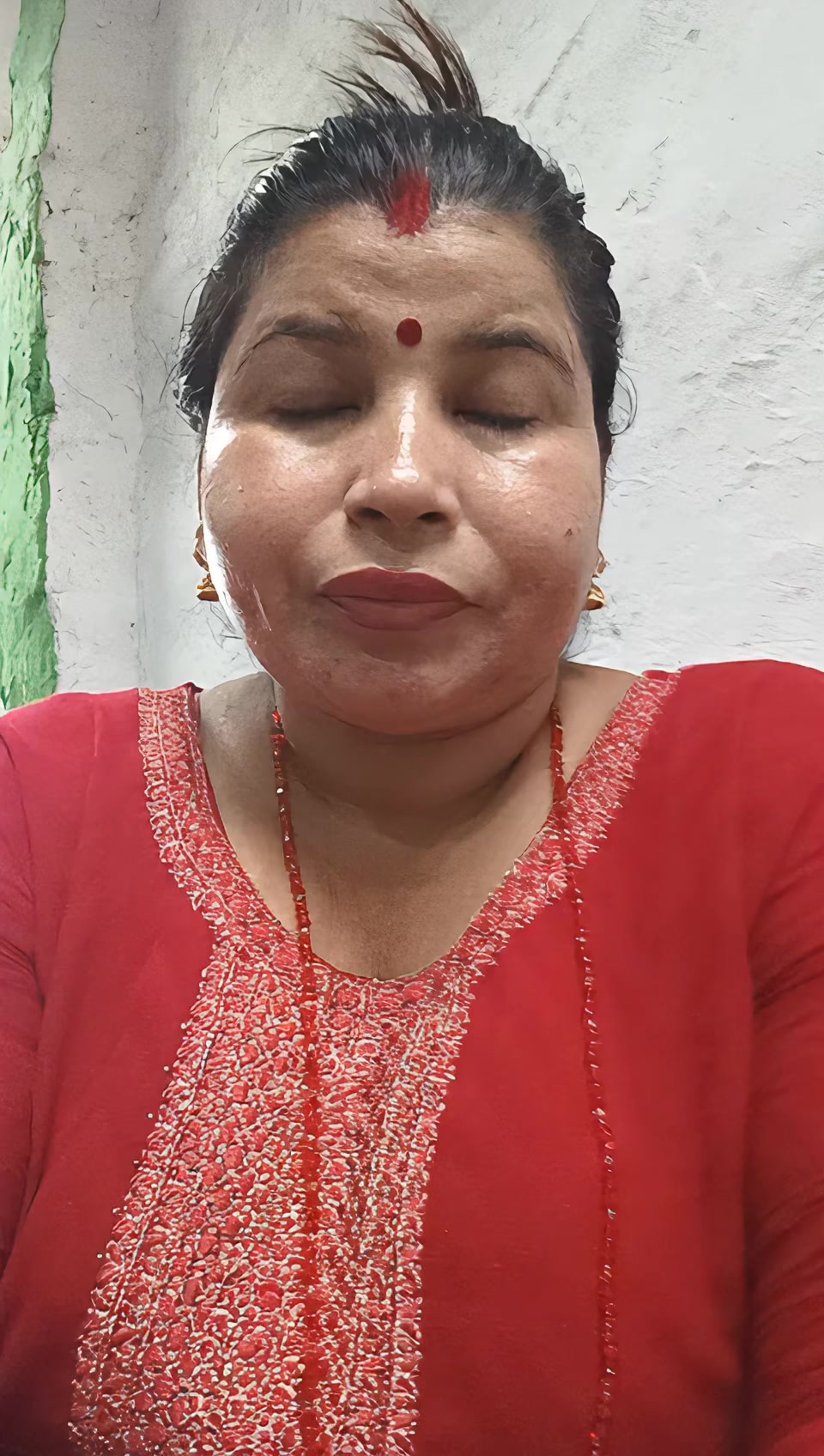 @Reesika Ratna Reesik