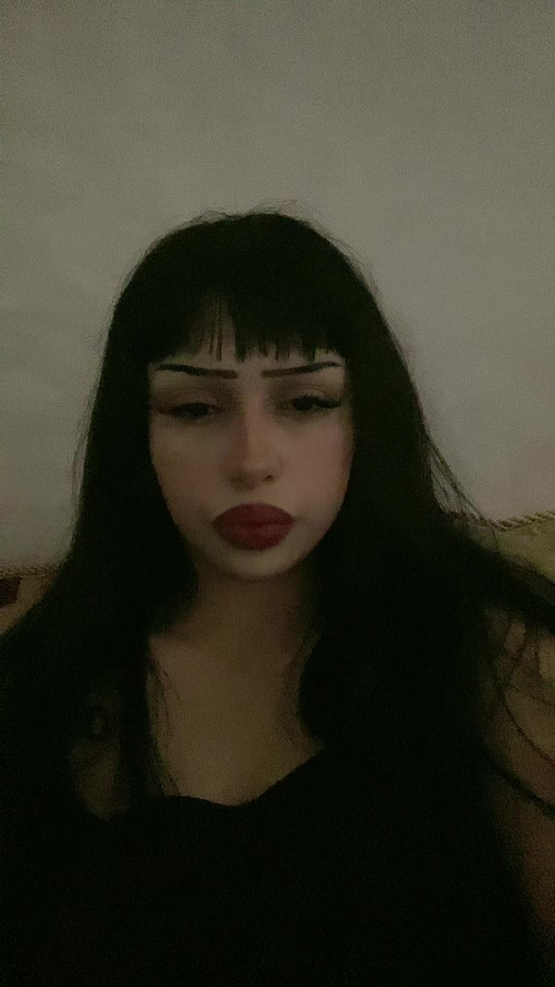 @Aïcha🦇