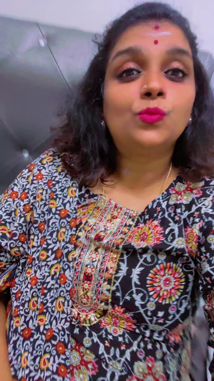 @Gayathiri_Thevar