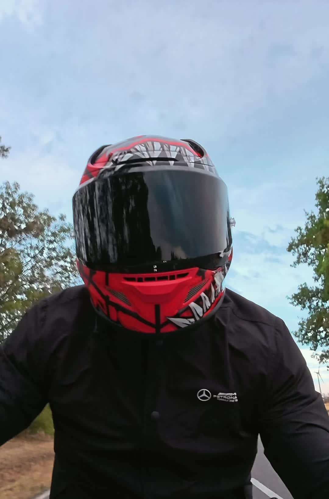 @🏔️🤍🏍️🤳