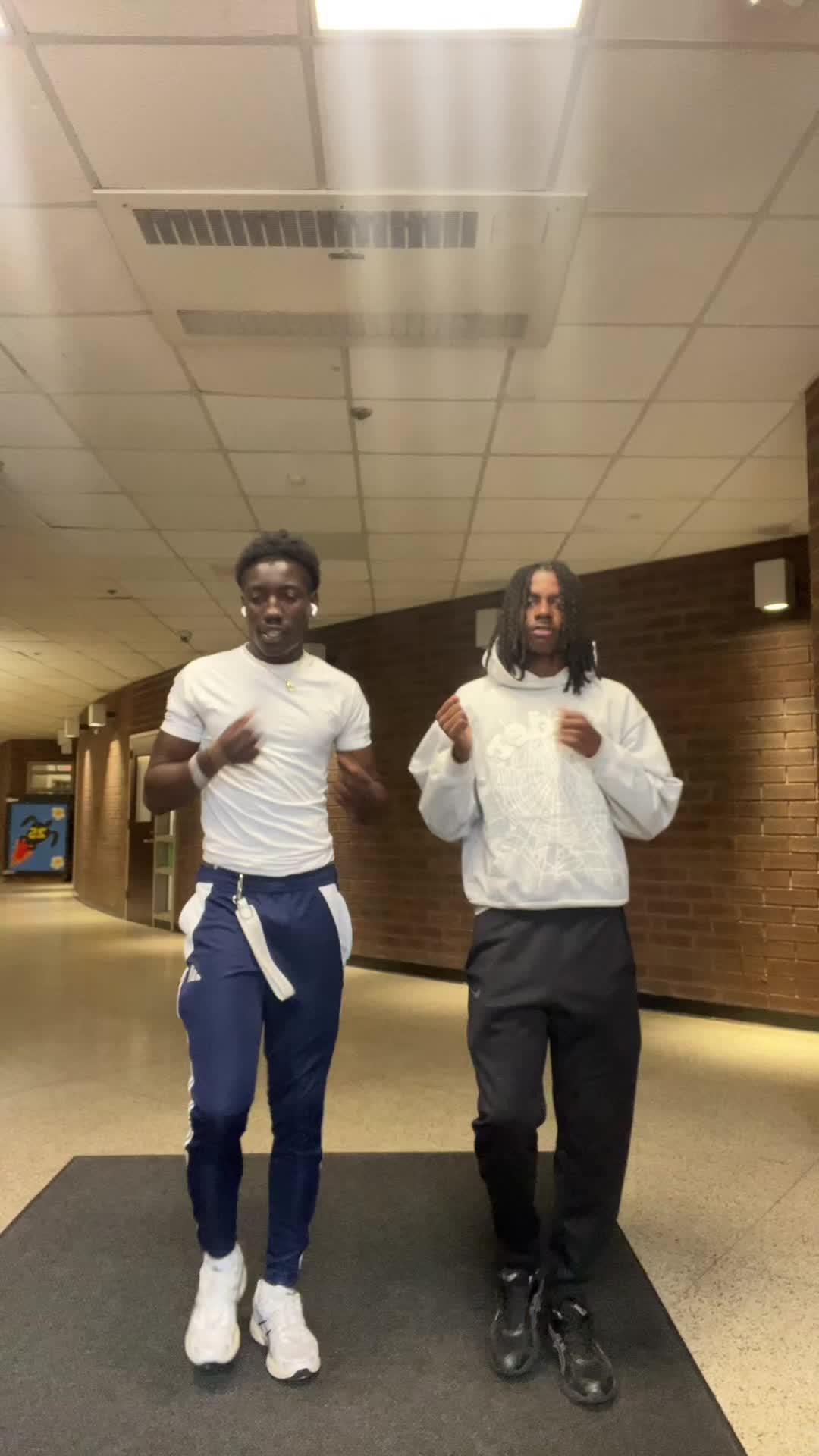 @J4🕺🏾.