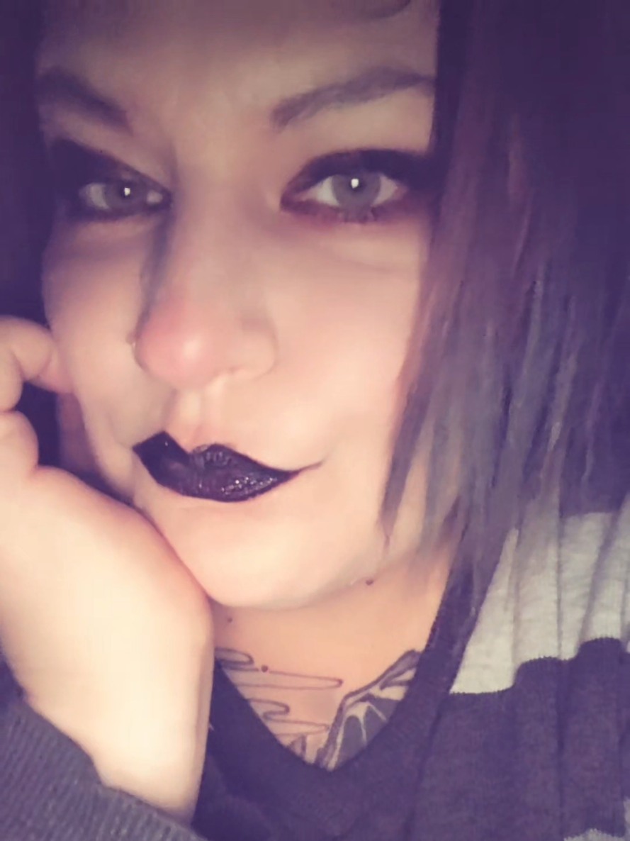@Lacey.🔮🖤♒️