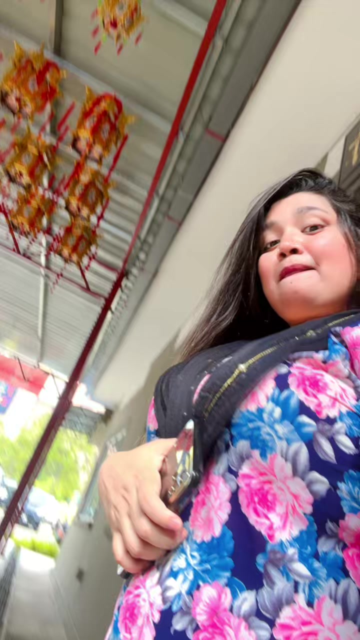 @হাসির 💋 রানি