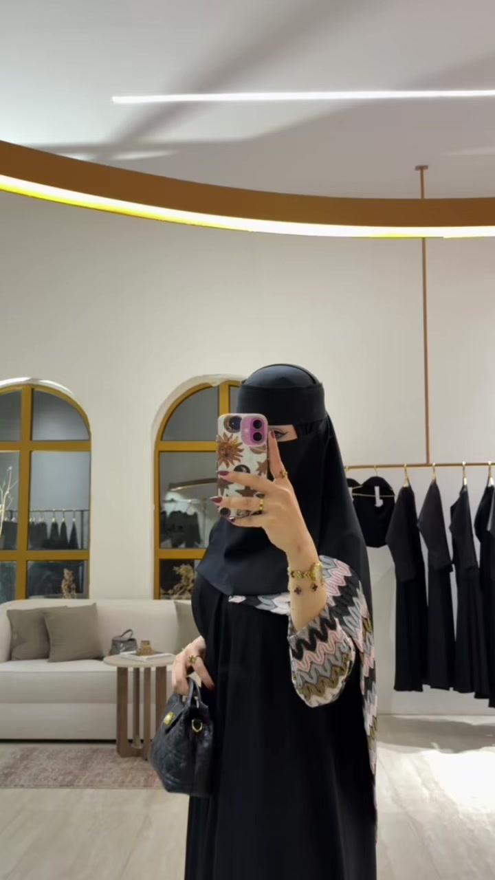 @عبايات إلـــورا