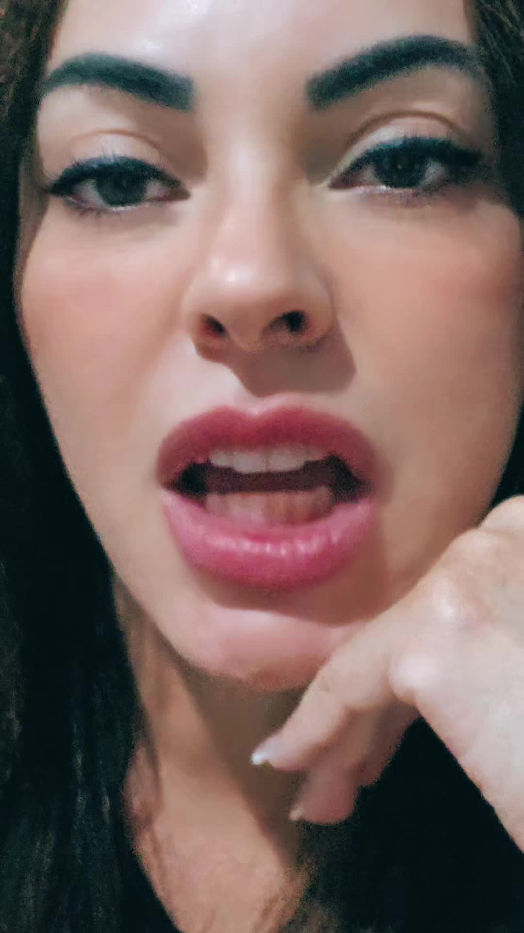 @Luna