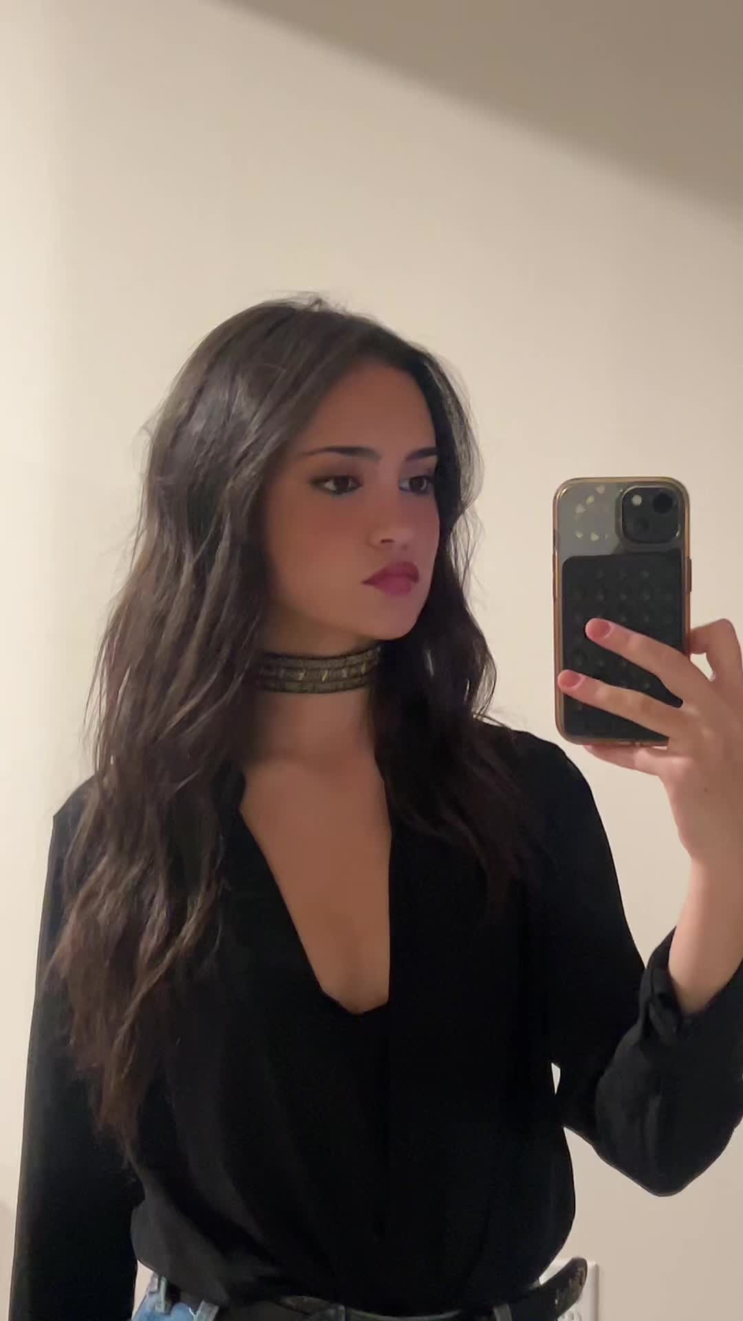 @ana suarez