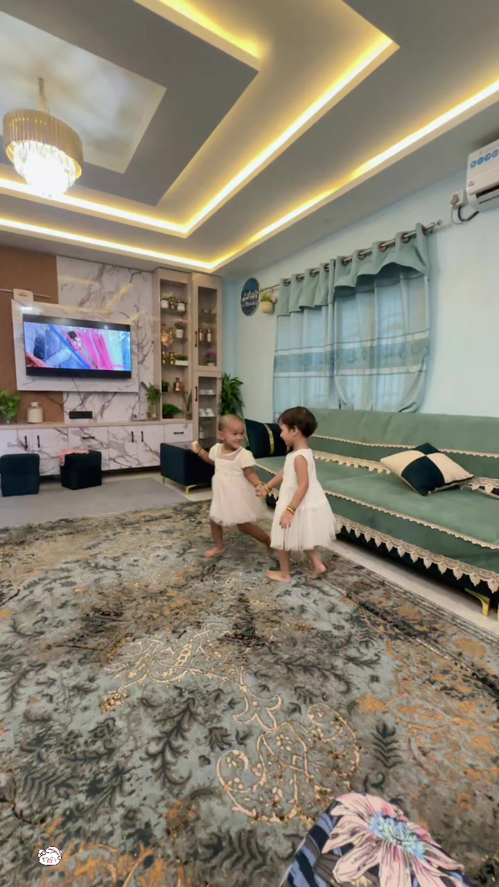 @Rushna🦢