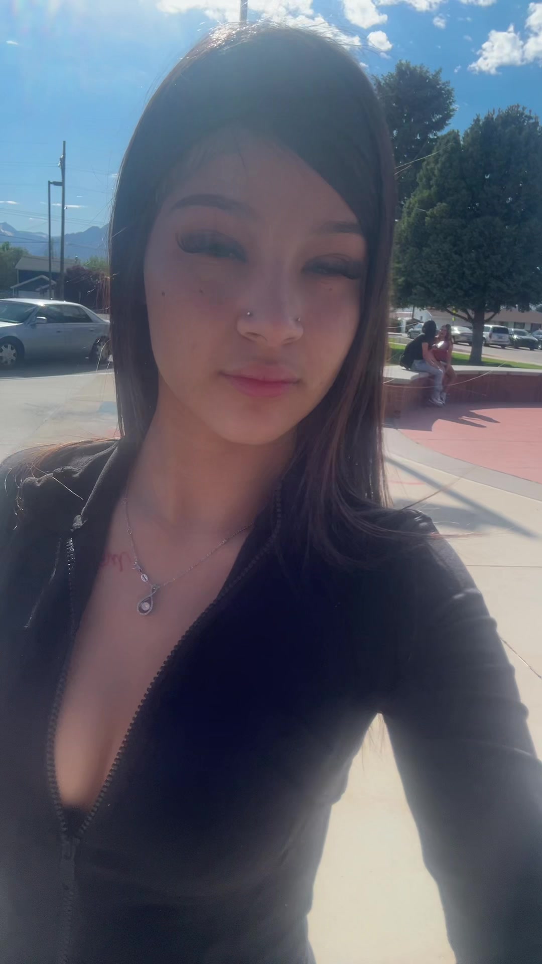 @...