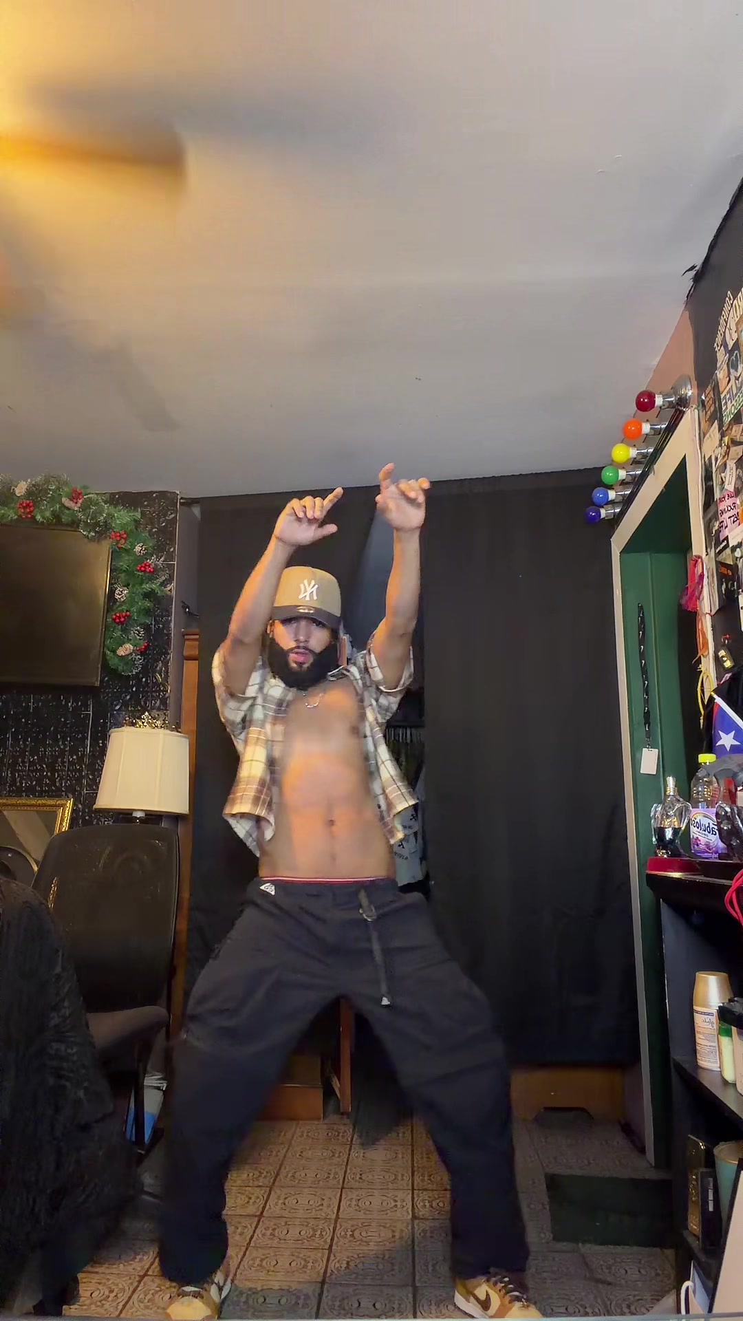 @idkkwtf