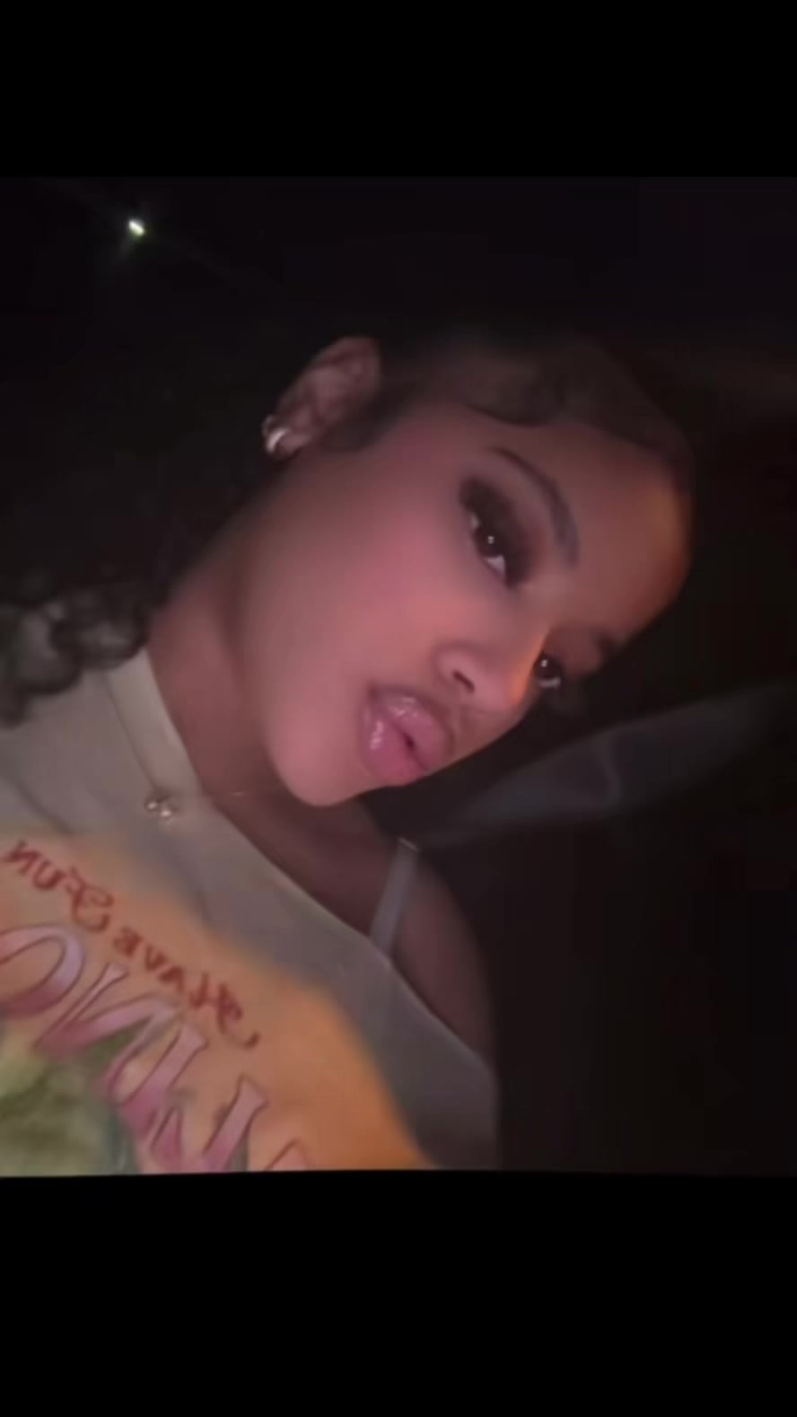 @𝓾𝓷𝓴𝓷𝓸𝔀𝓷 𝓮𝓭𝓲𝓽𝓸𝓻??