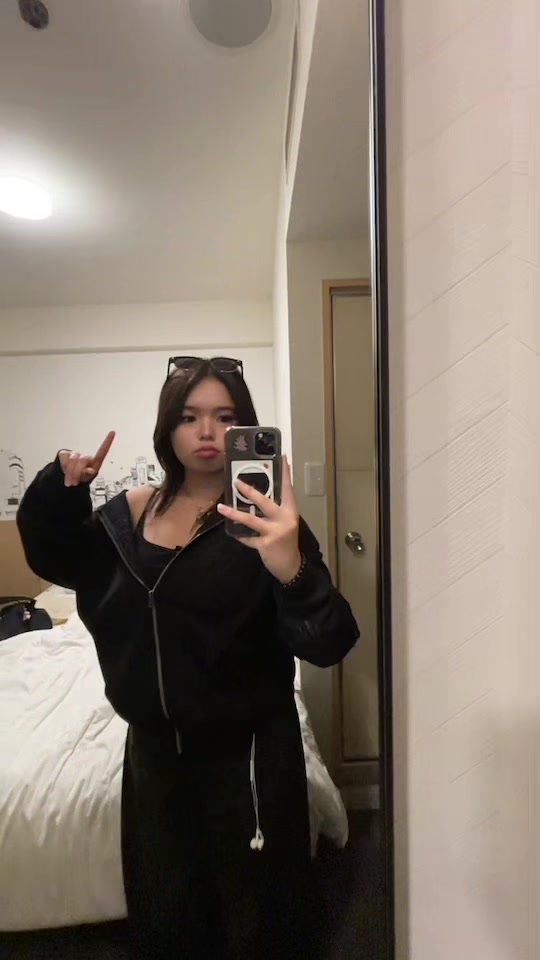 @anika