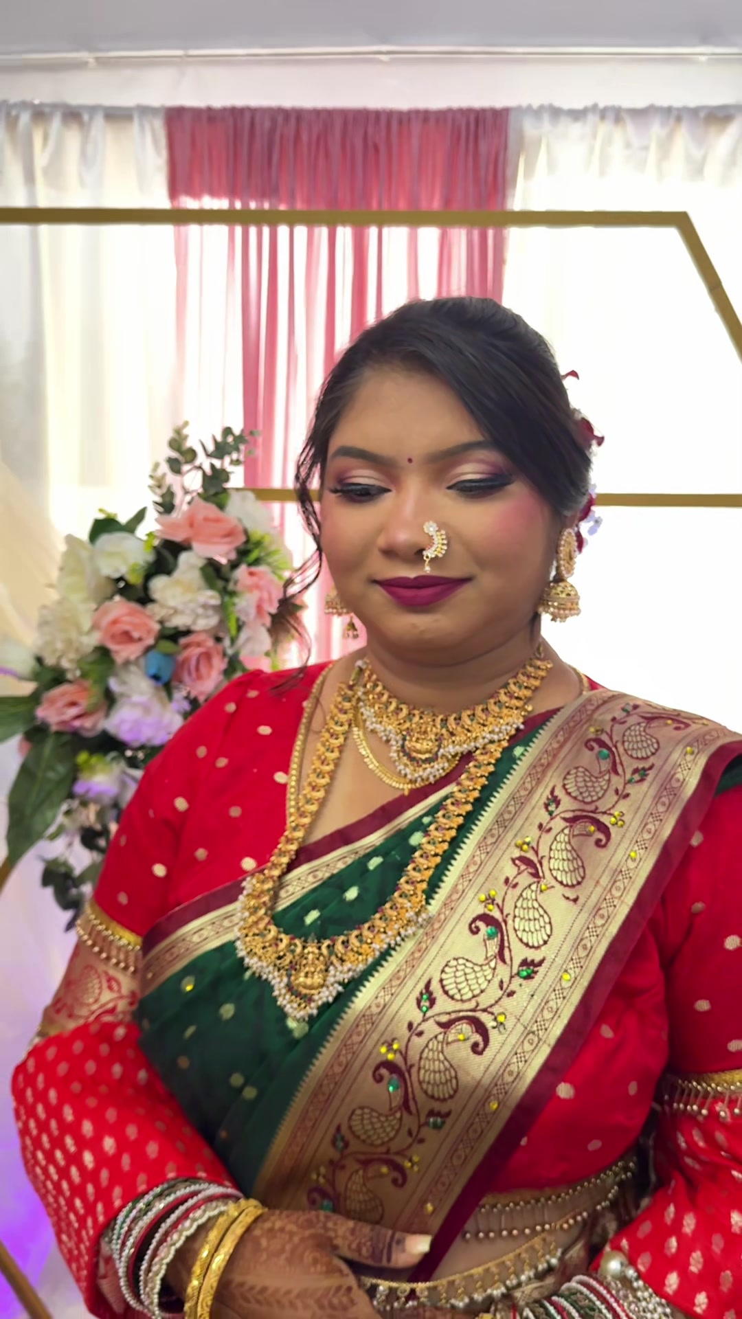 @LAKSHANA| makeup and nails