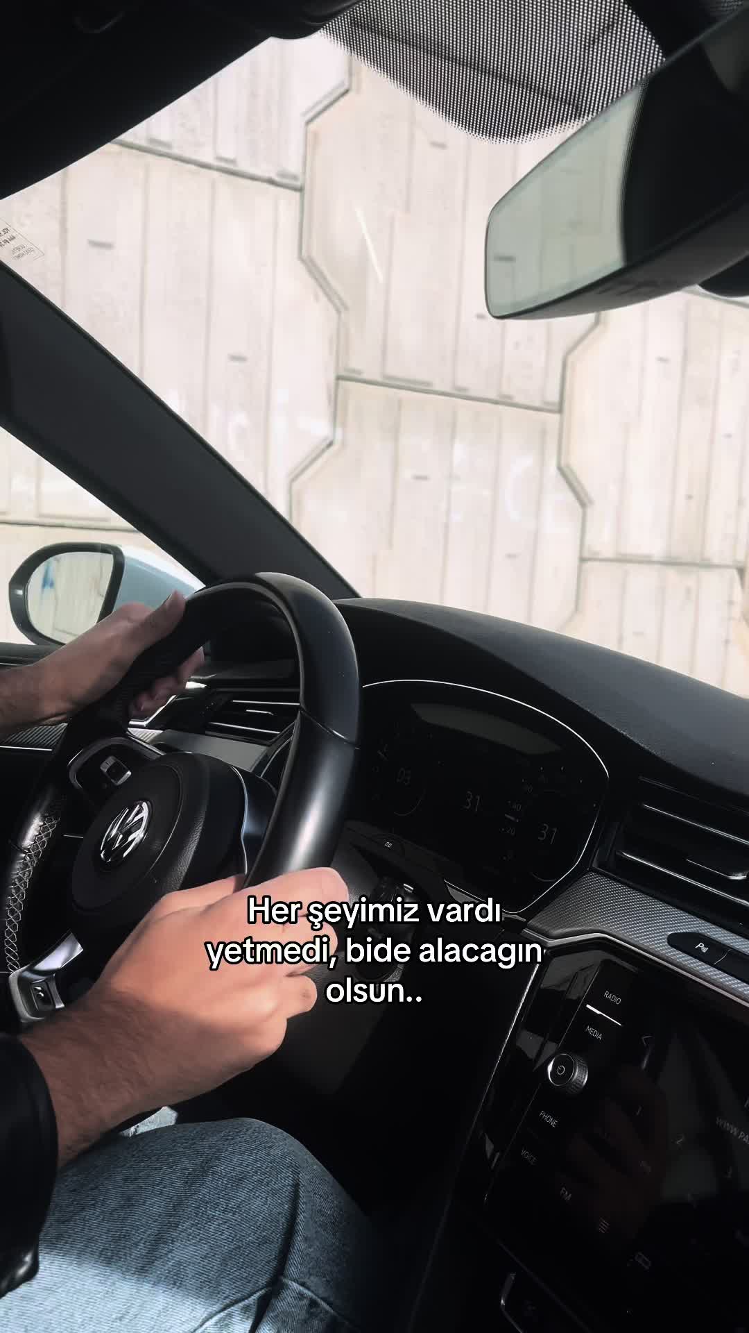 @Emmraykk.7