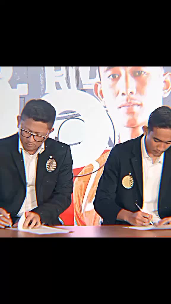@Chelsi suka persija