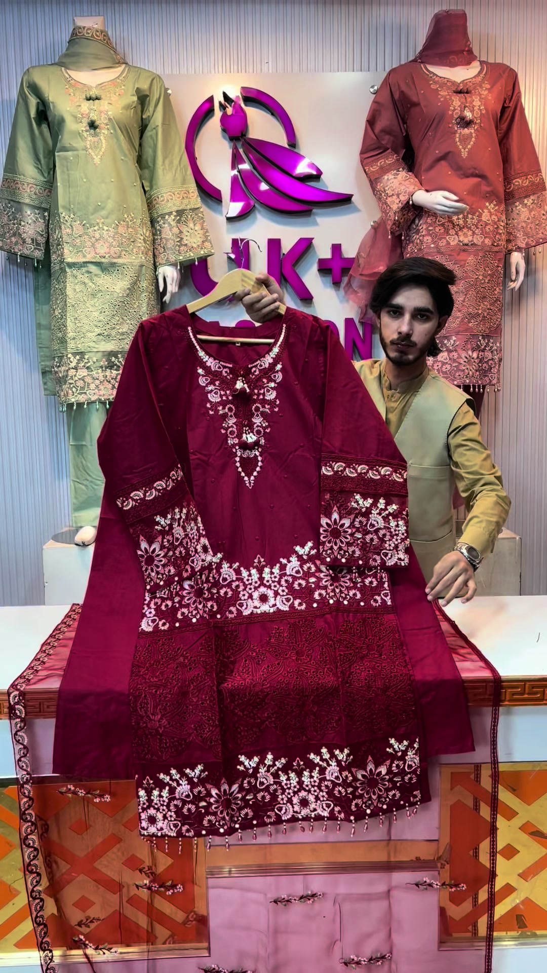 @UK+Fashion