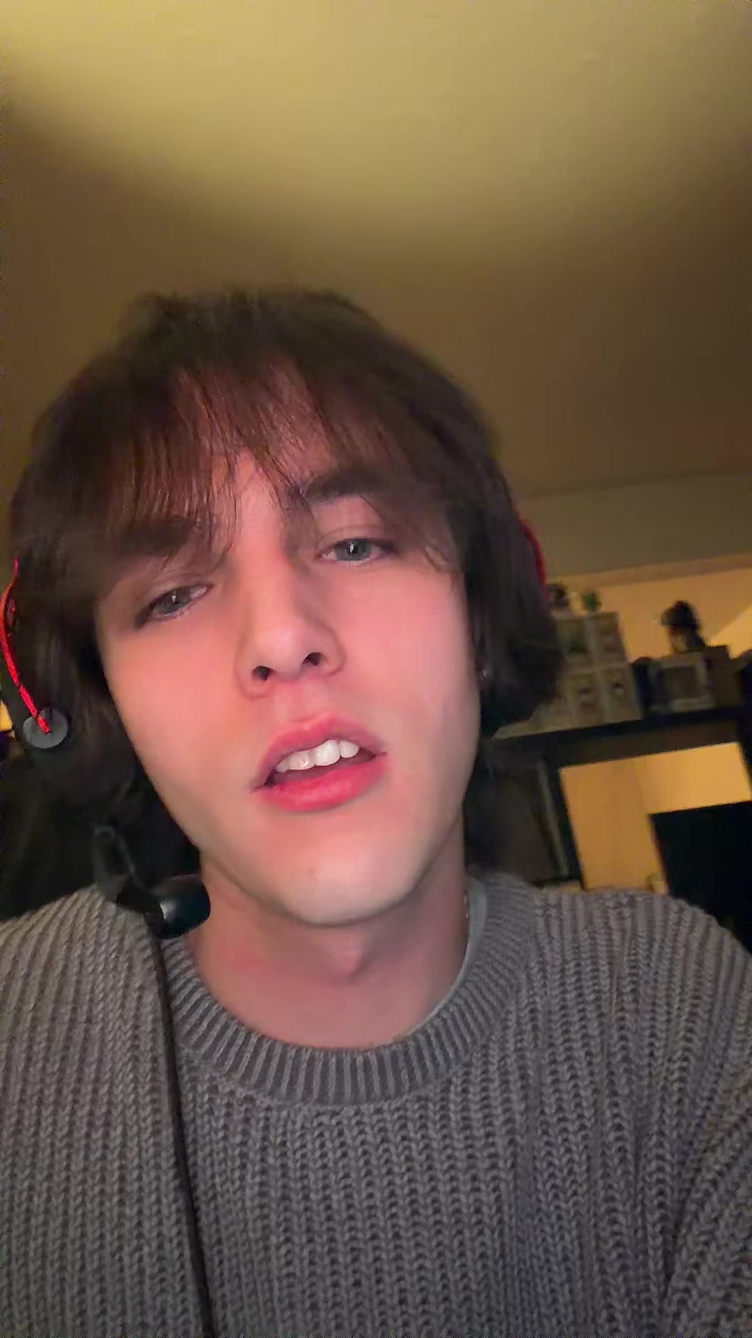 @️
