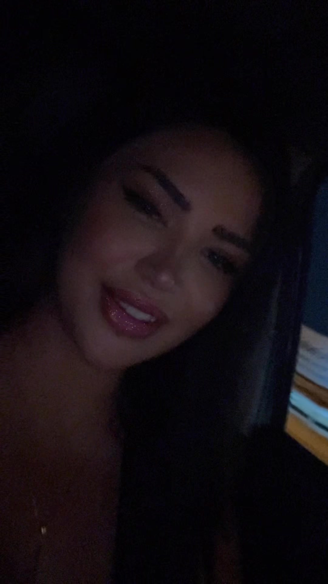 @Mahsa__eyr