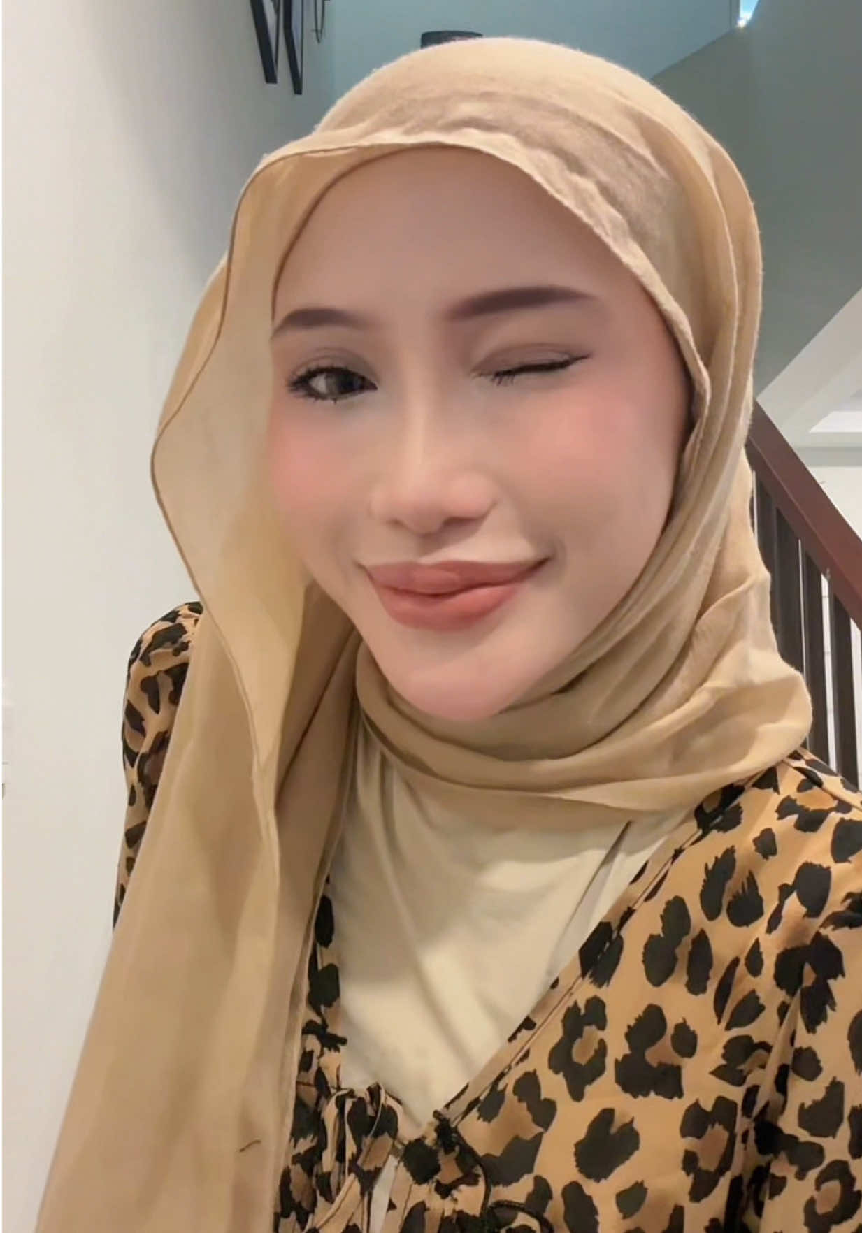 @alissazam